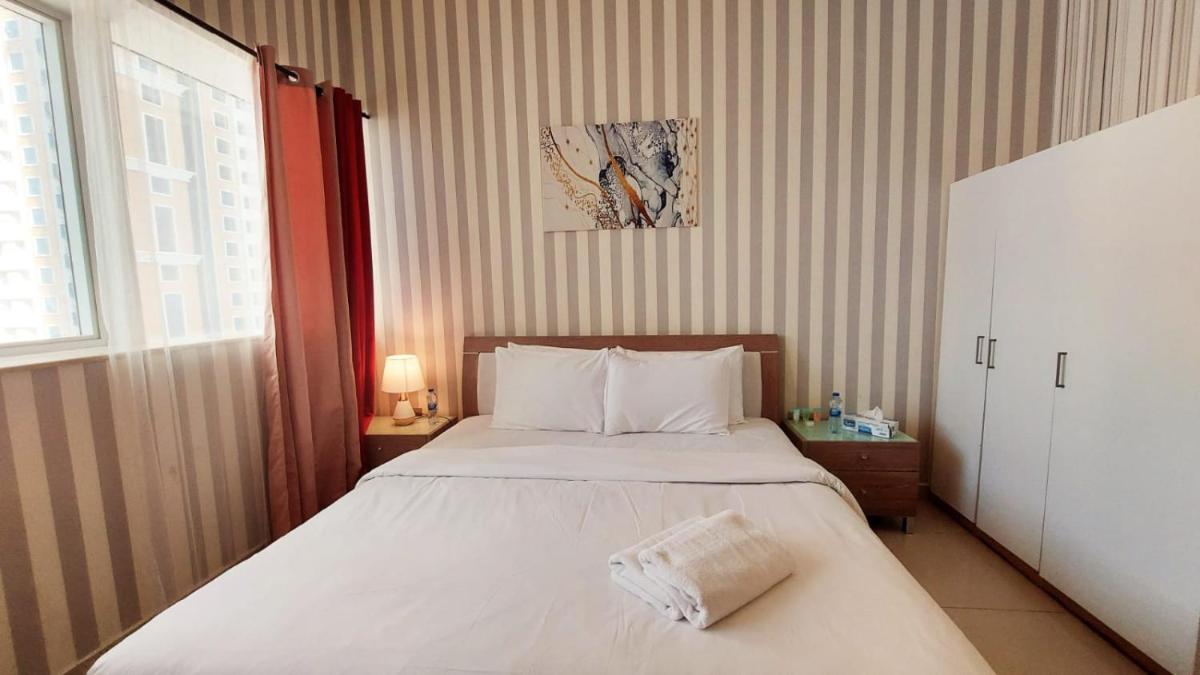Entire private self catered sea view Apartments marina