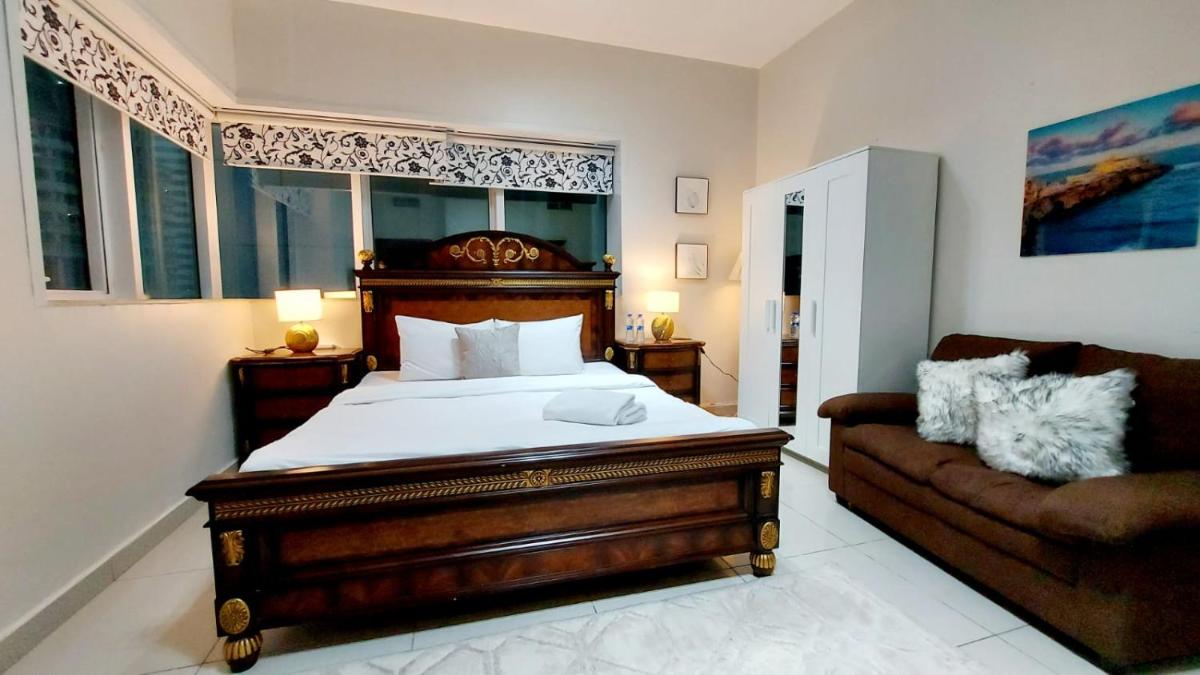 Entire private self catered sea view Apartments marina