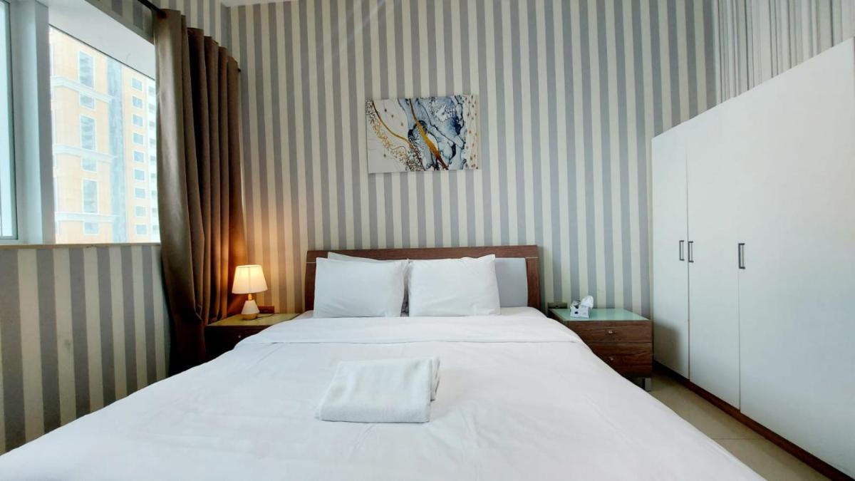 Entire private self catered sea view Apartments marina