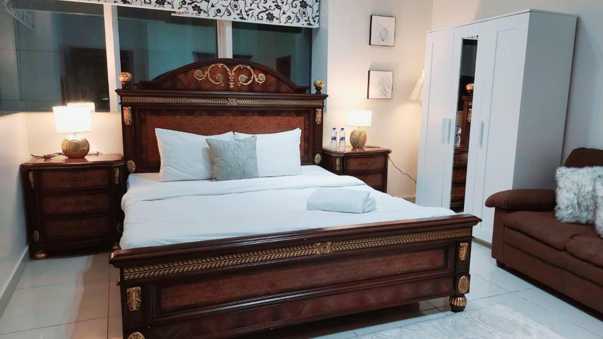 Entire private self catered sea view Apartments marina