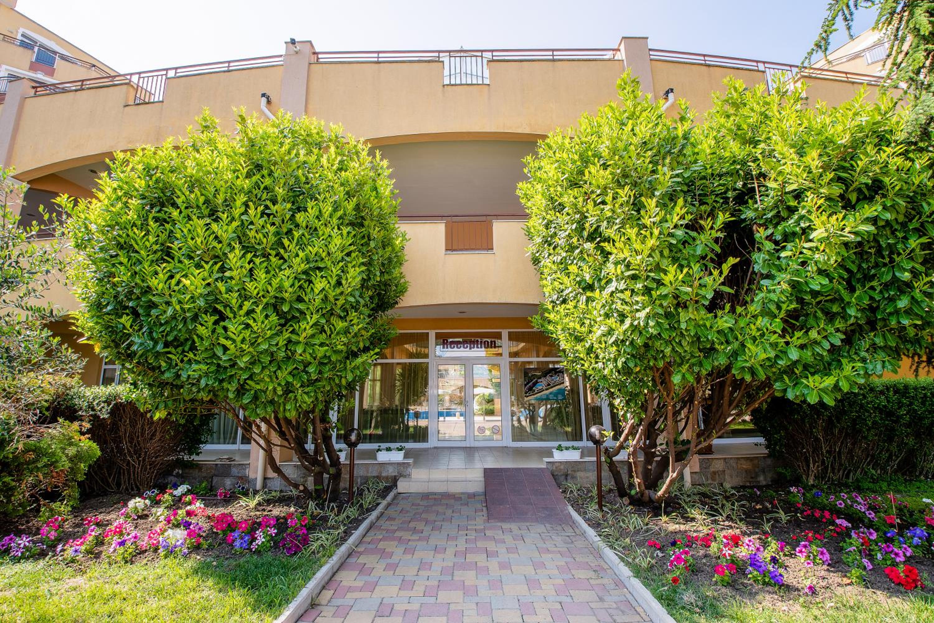 Midia Family Resort Apartments