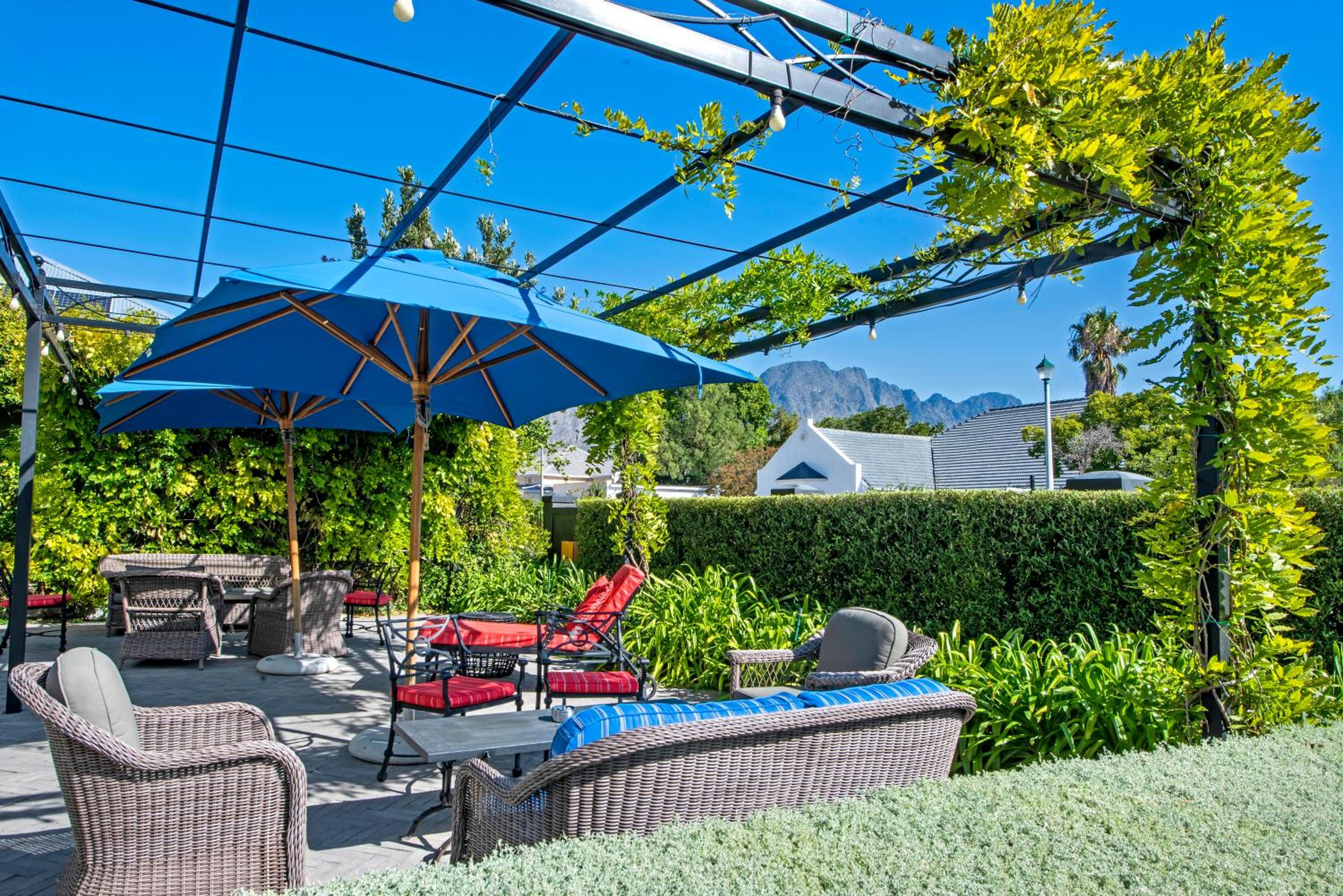La Fontaine Boutique Hotel by The Oyster Collection view 5