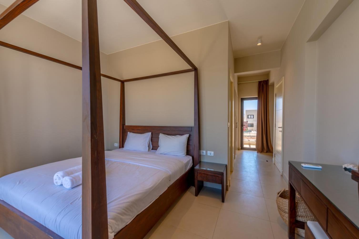Comfy 3BR Standalone in Tawila, El Gouna. Lagoon & Pool access view 5