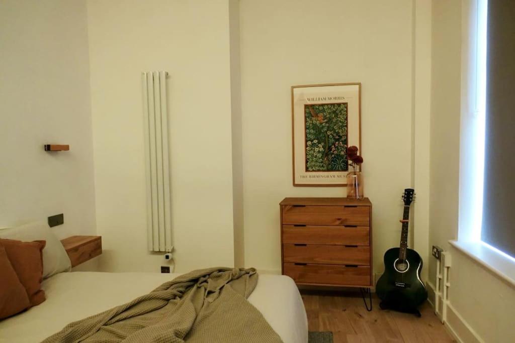 Stylish city-centre apartment with balcony photo 5