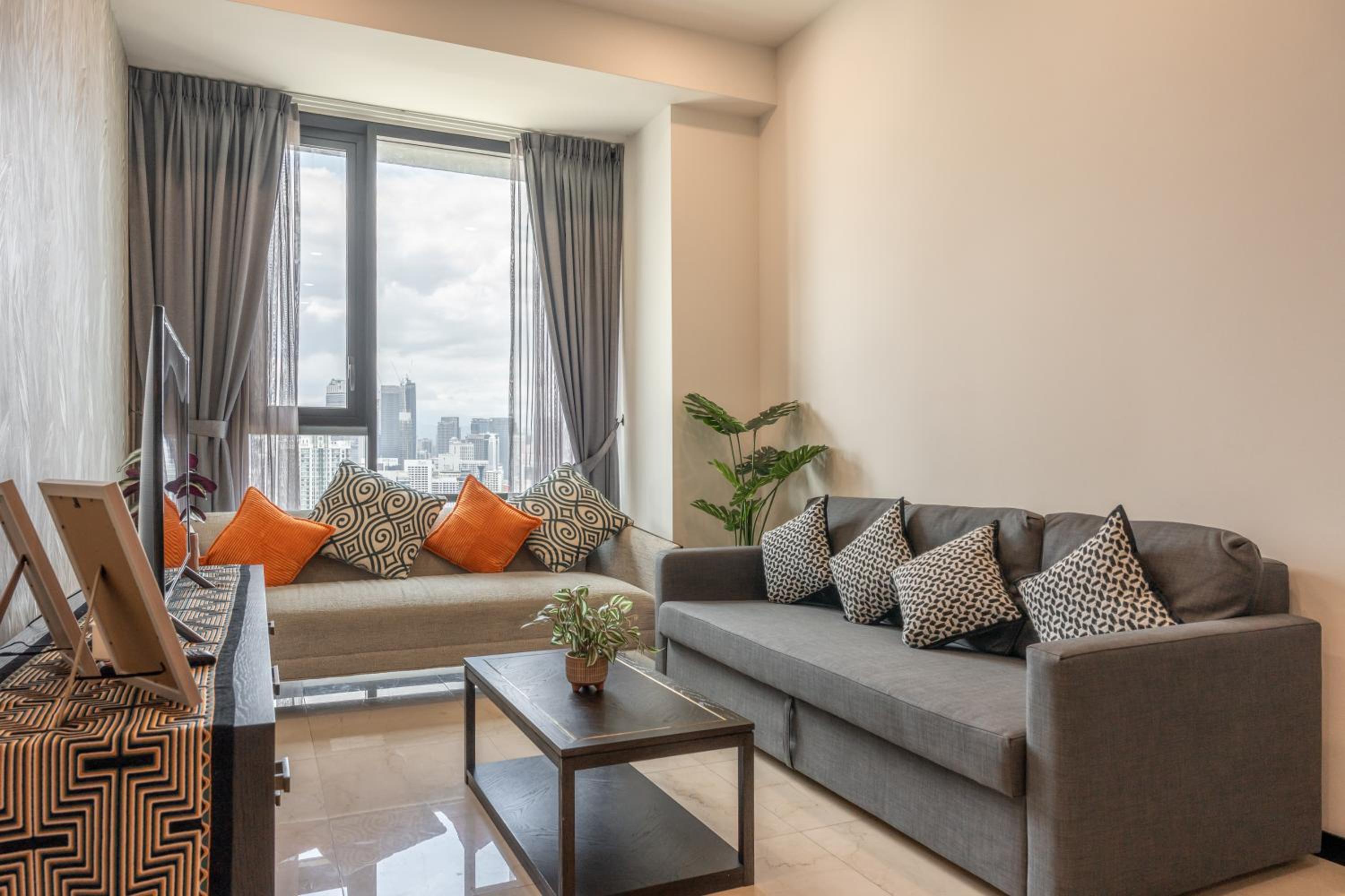 2252 l Chinatown l Bukit Bintang l Merdeka Tower l Monorail