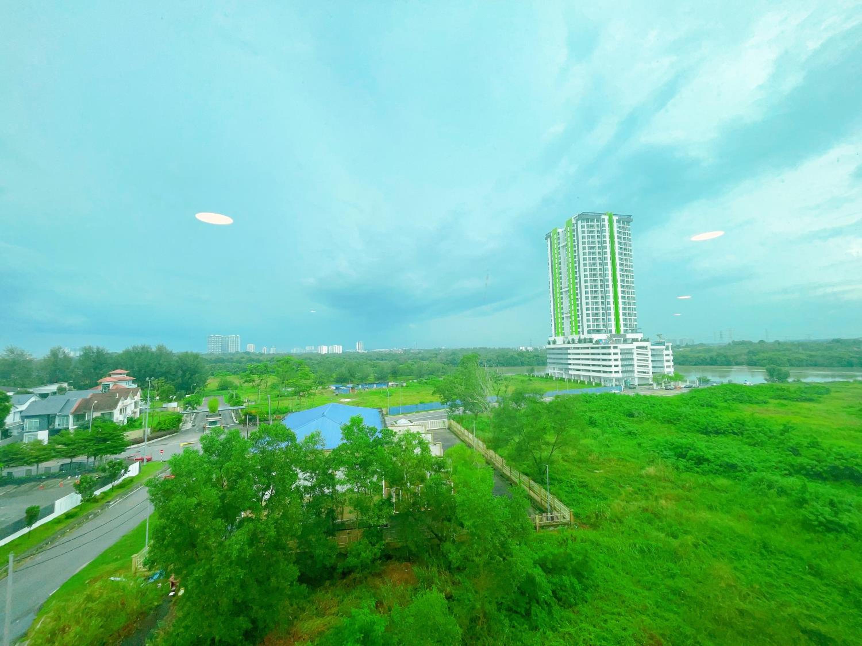 Z Puteri Square