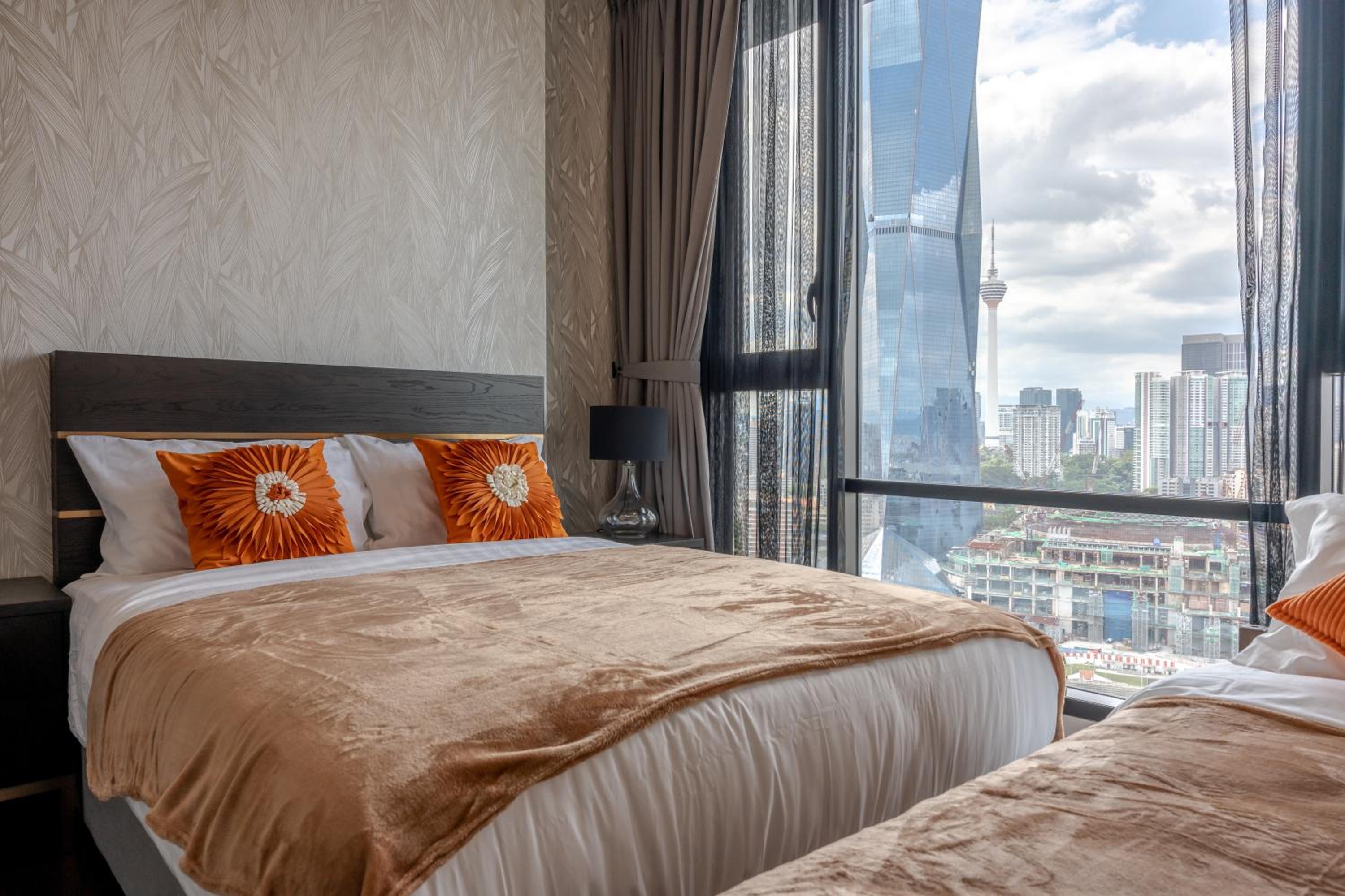 2252 l Chinatown l Bukit Bintang l Merdeka Tower l Monorail