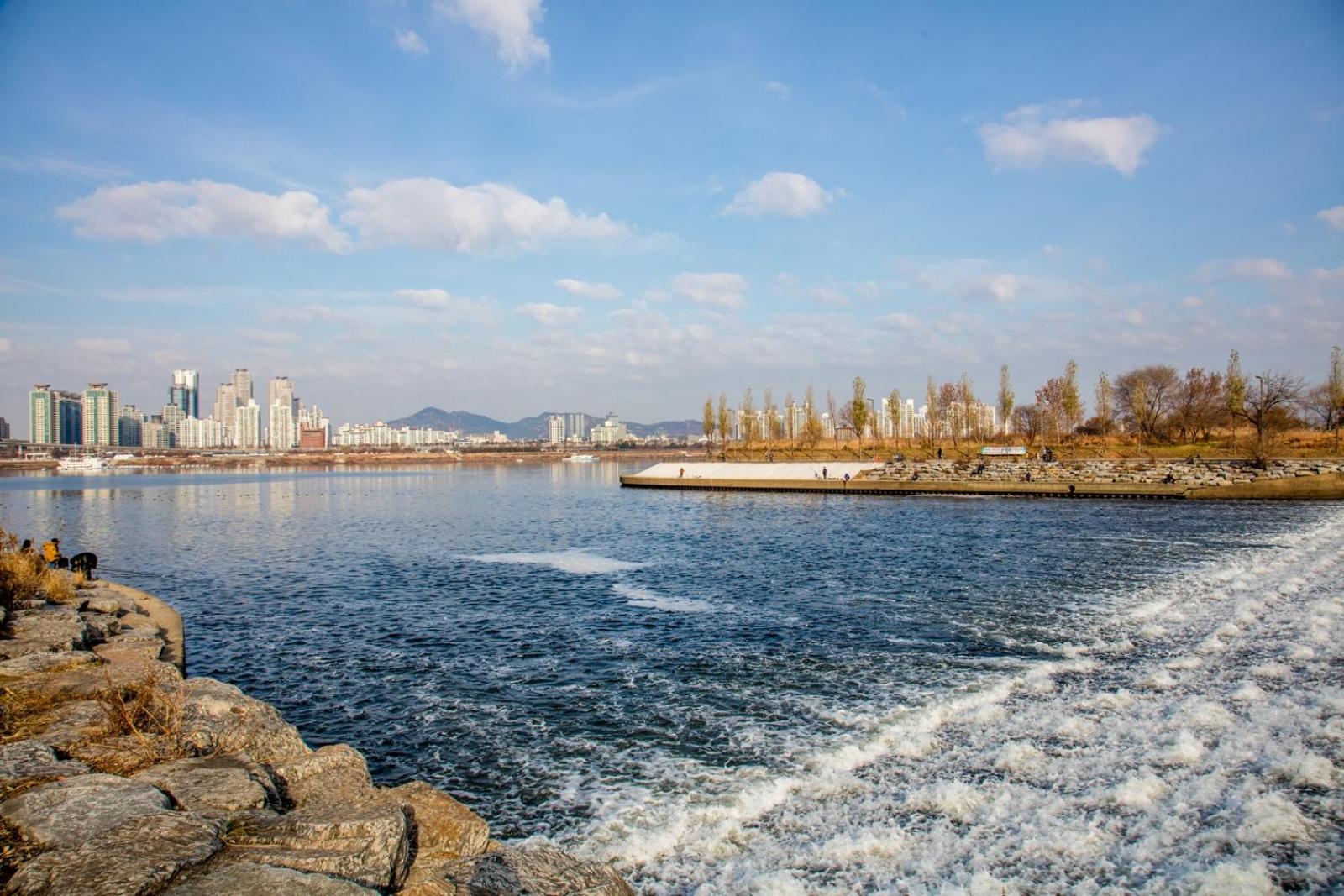 Near Lotte World! Best-rated home close to Seongsu, Gangnam, and Asan Medical Center view 4