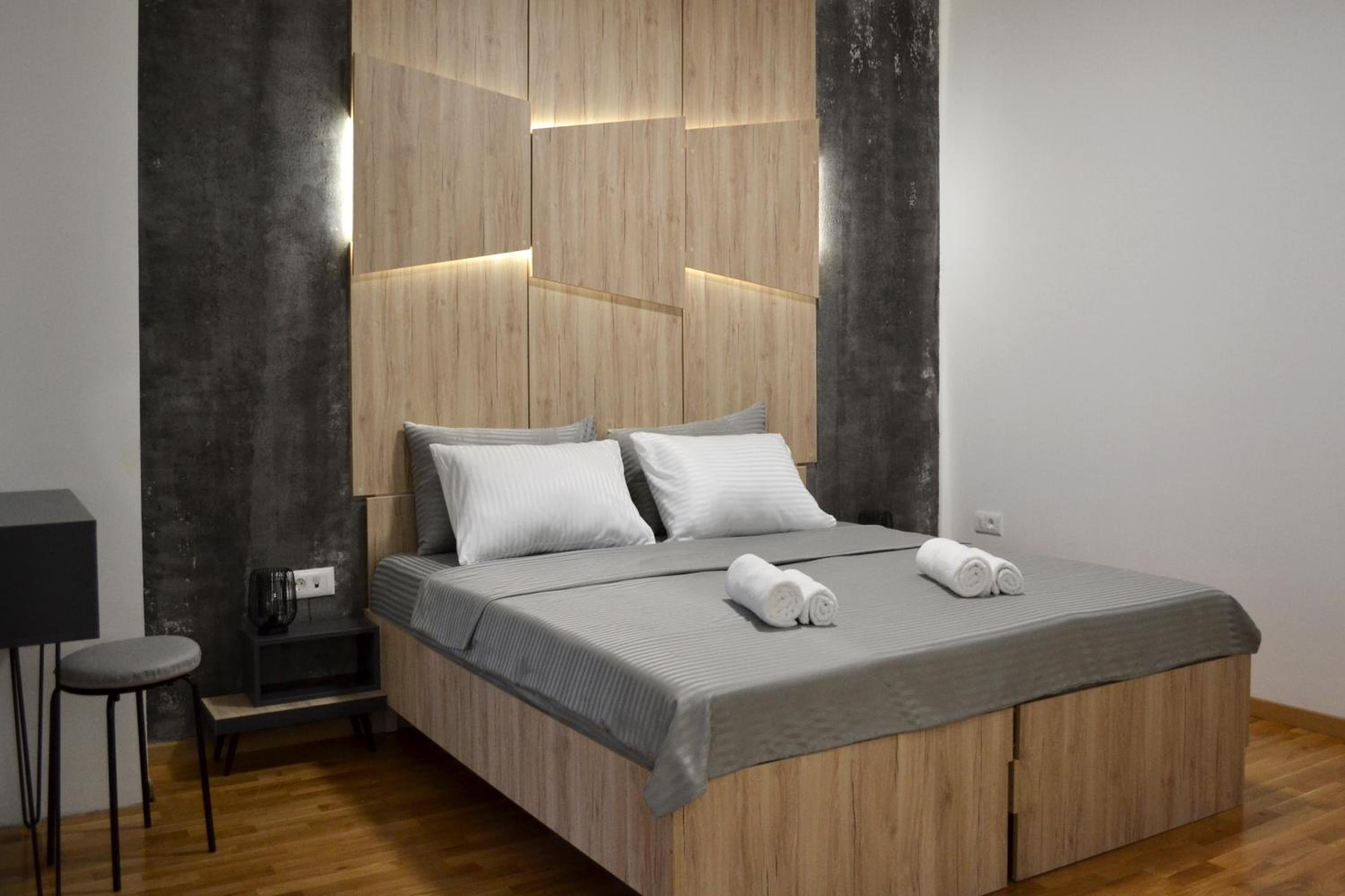 Elite Central Suites