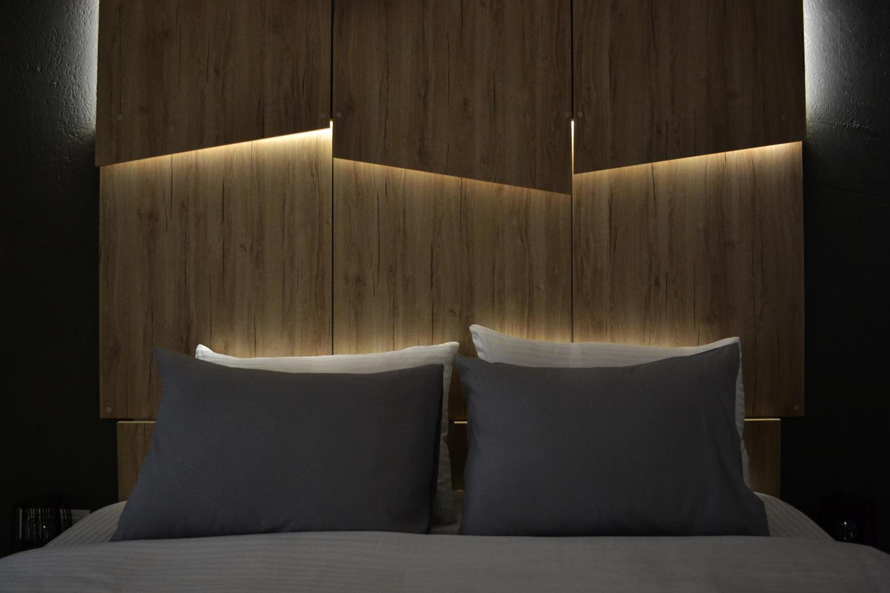 Elite Central Suites