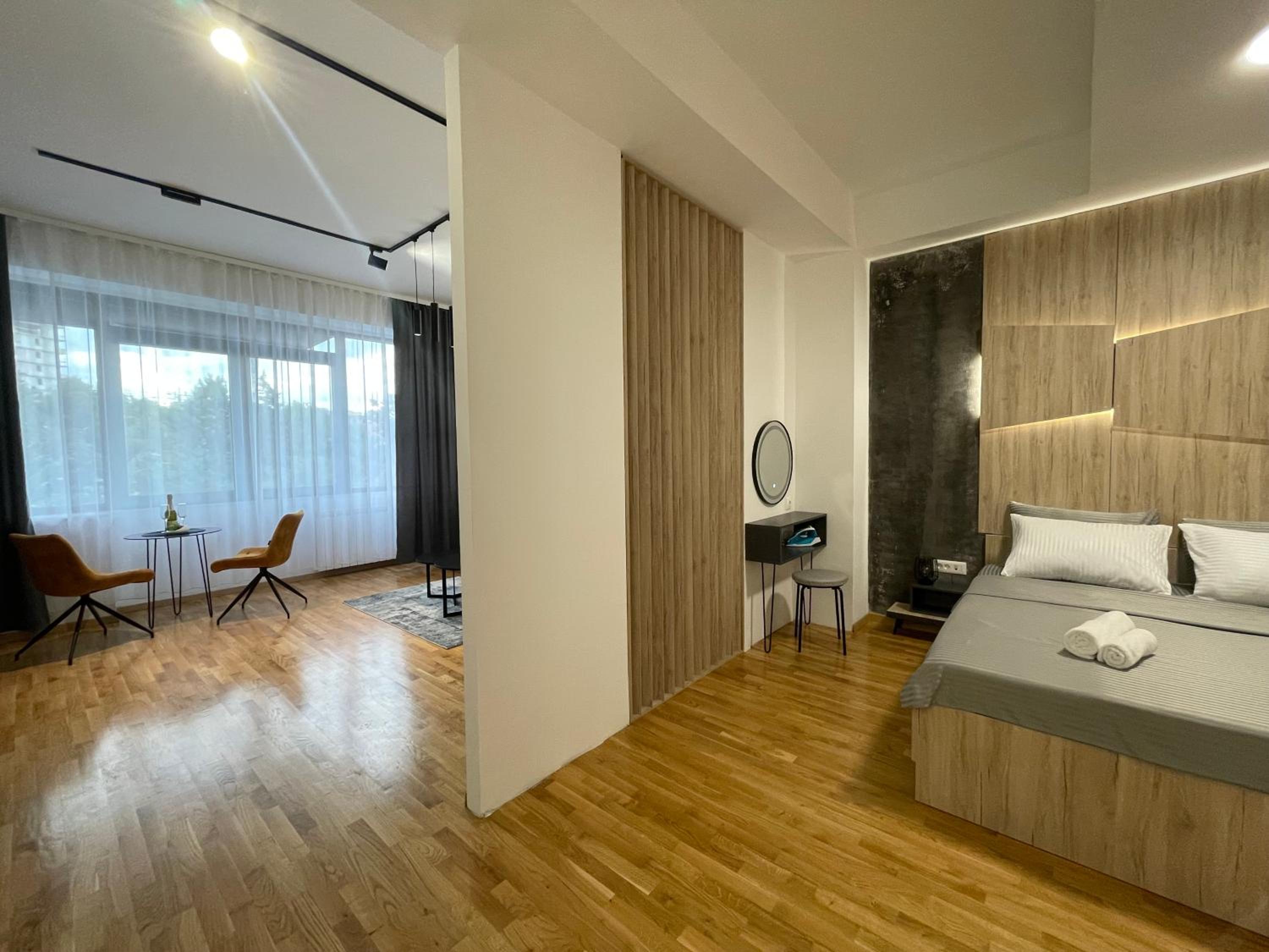 Elite Central Suites