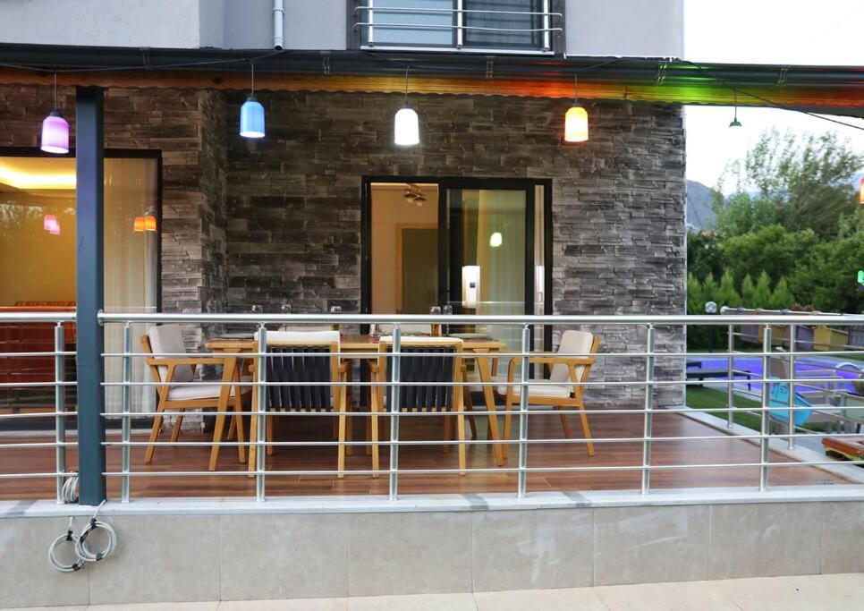 Villa Green view 4