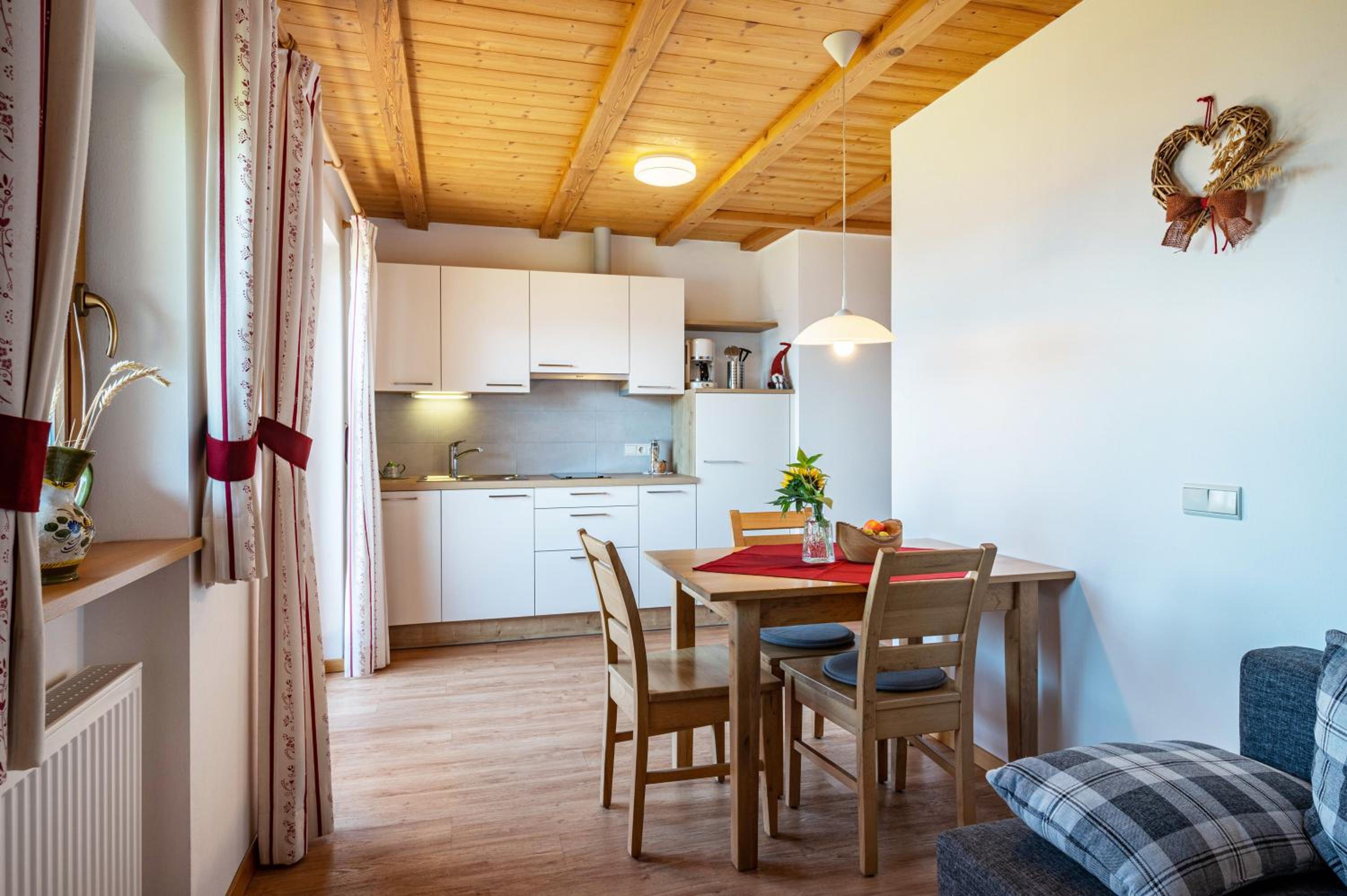 Mongaduierhof Apt Tschafon view 2