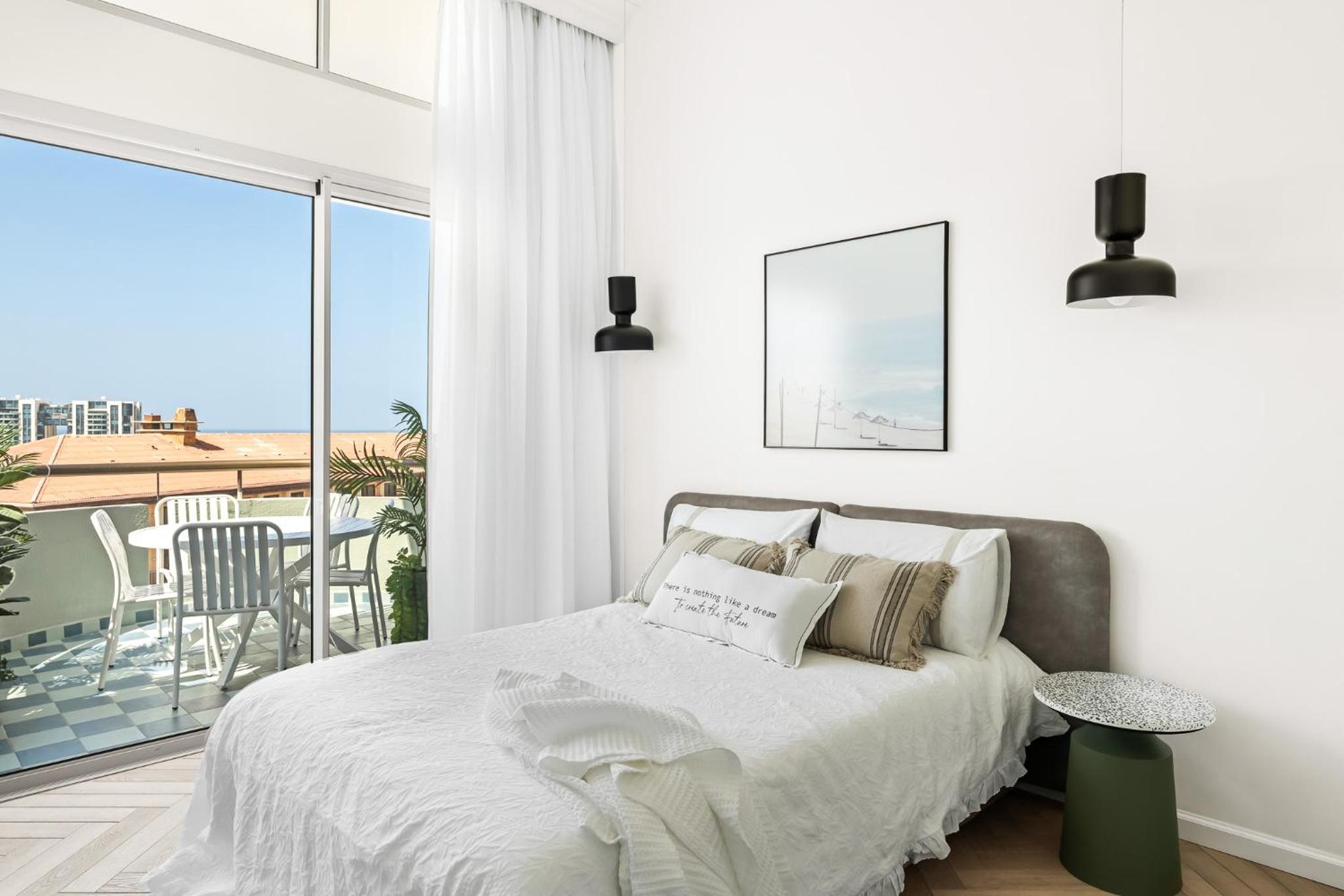 Sunsets Paradise 2BR with Parking by Beachfront Stay, photo 28