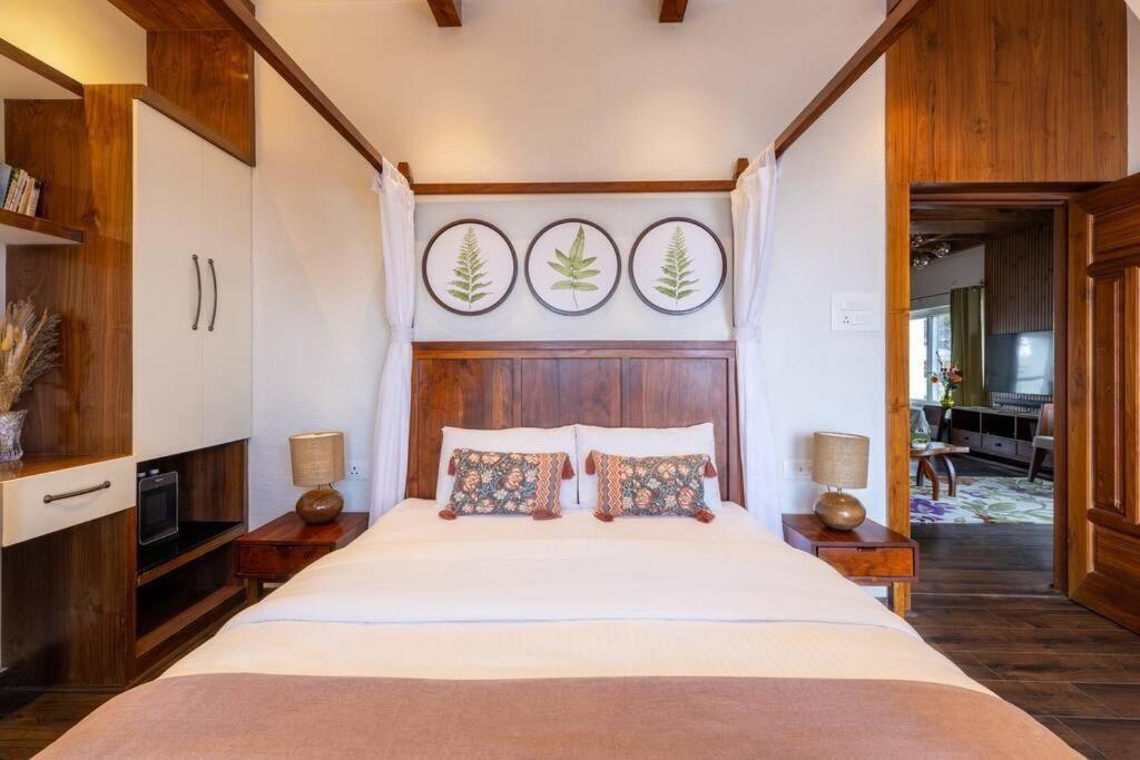 A Luxurious Mountain Bungalow with stunning views view 5