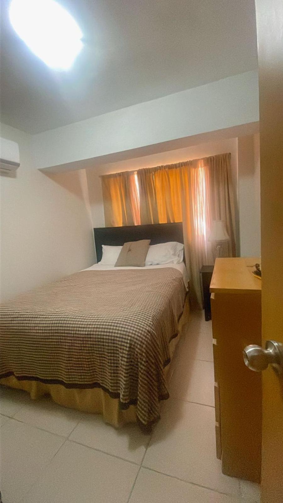 Apartamento de 3 habitaciones en zona colonial frente al ozama view 4
