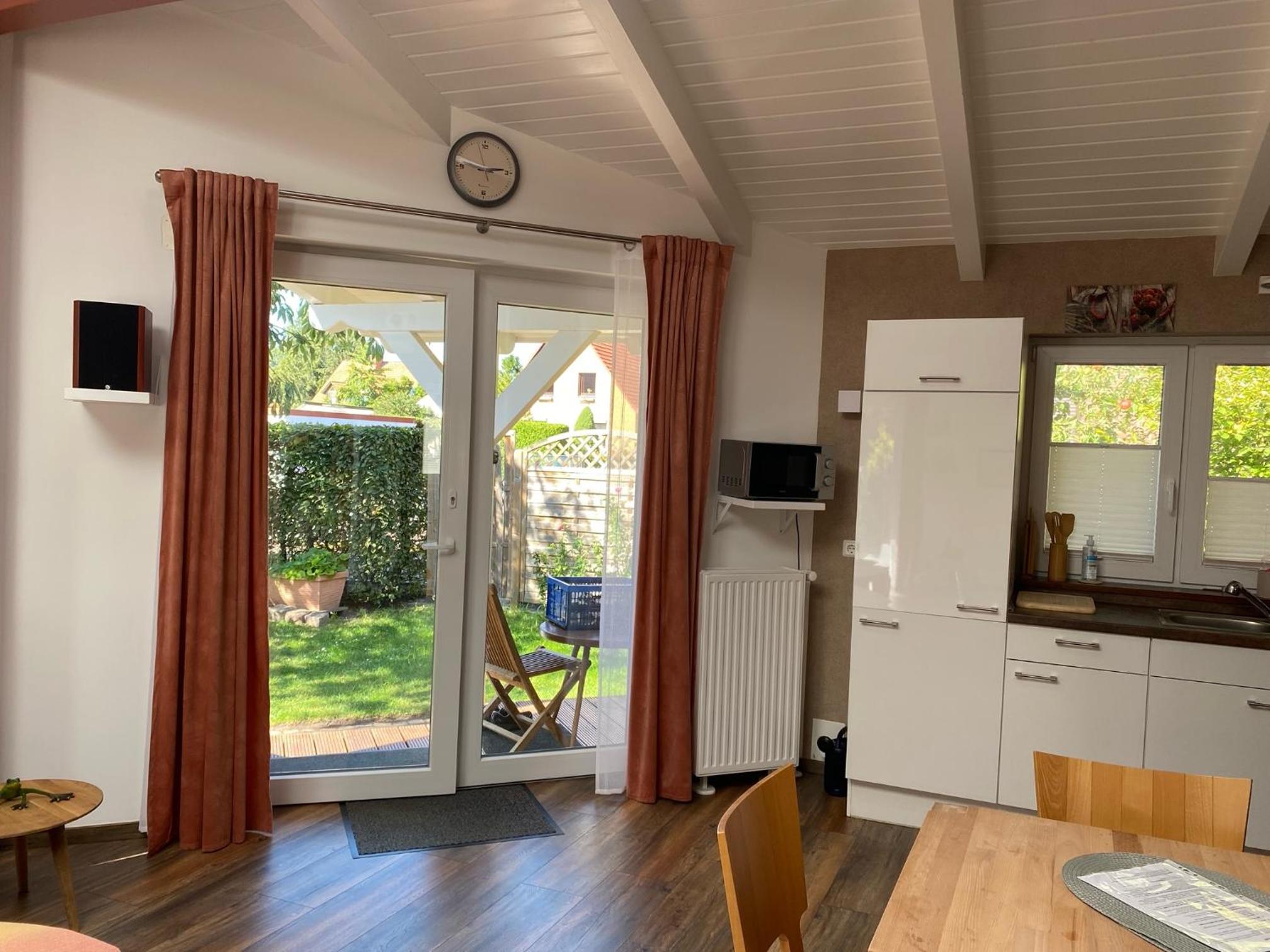 Moderne Ferienwohnung mit Kamin u Garten im EG 100qm Nähe Weser und Golfplatz