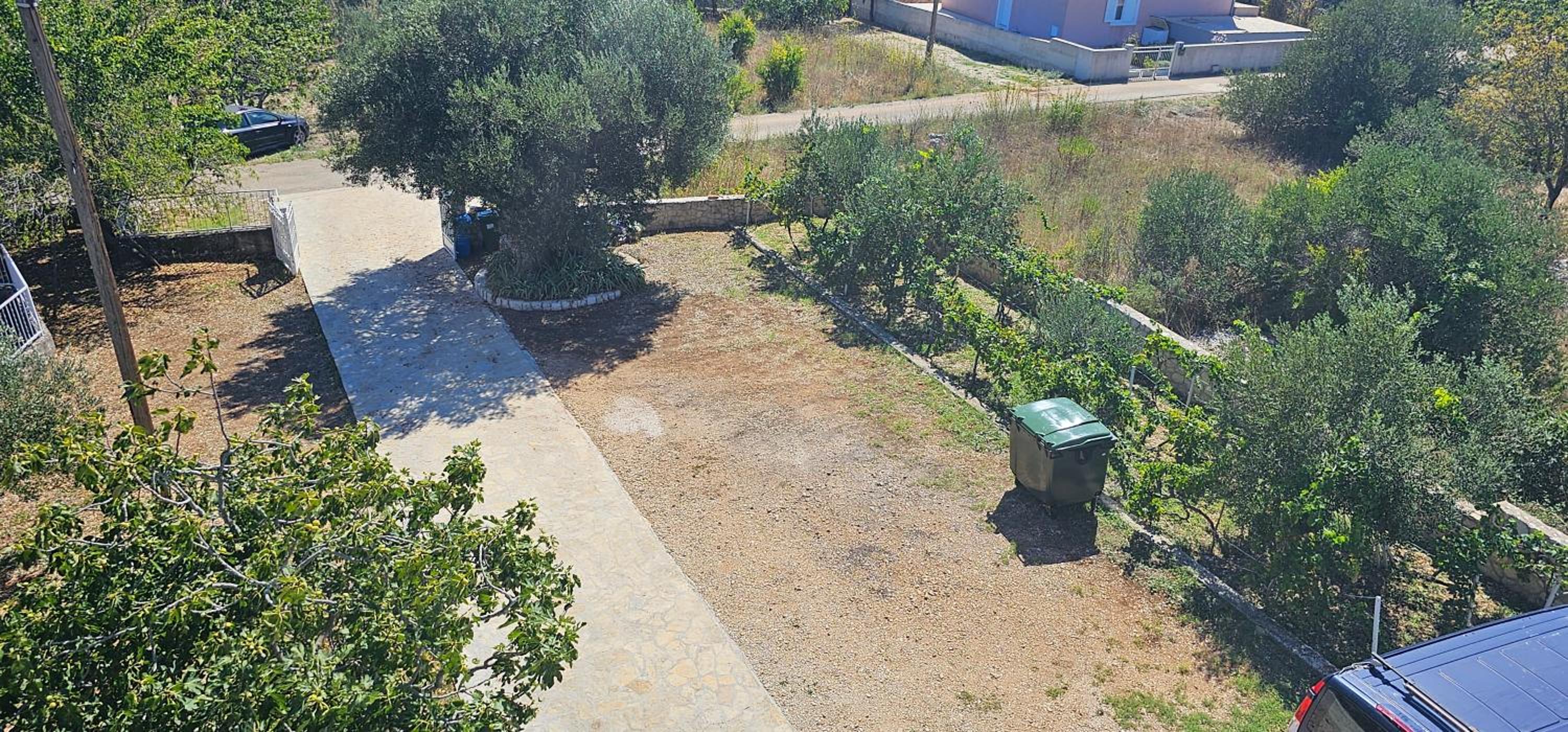 Coastal Charm: Apartmani Pazanin view 3
