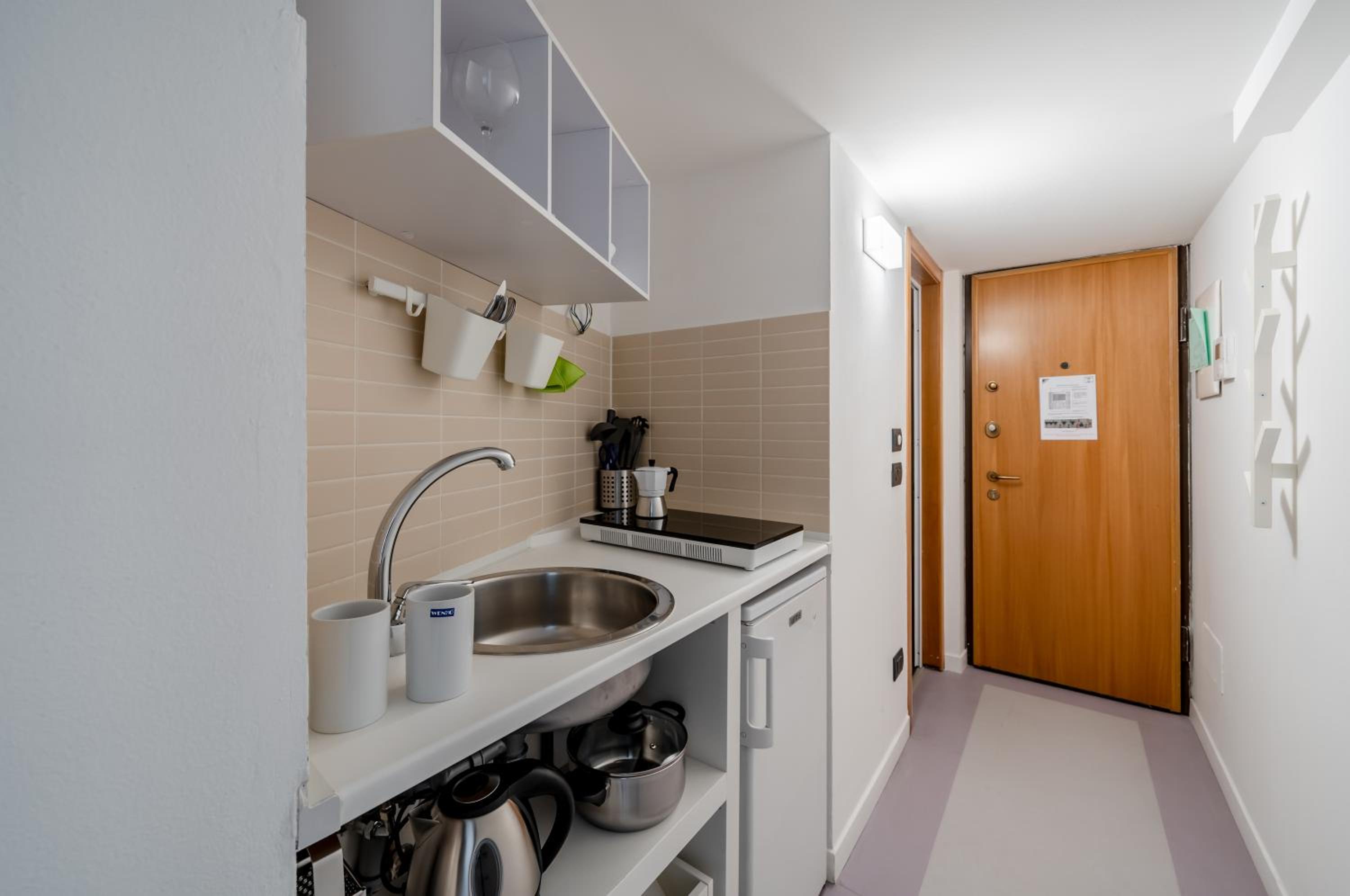 GuestHost - Milano Magenta Long Let Apts