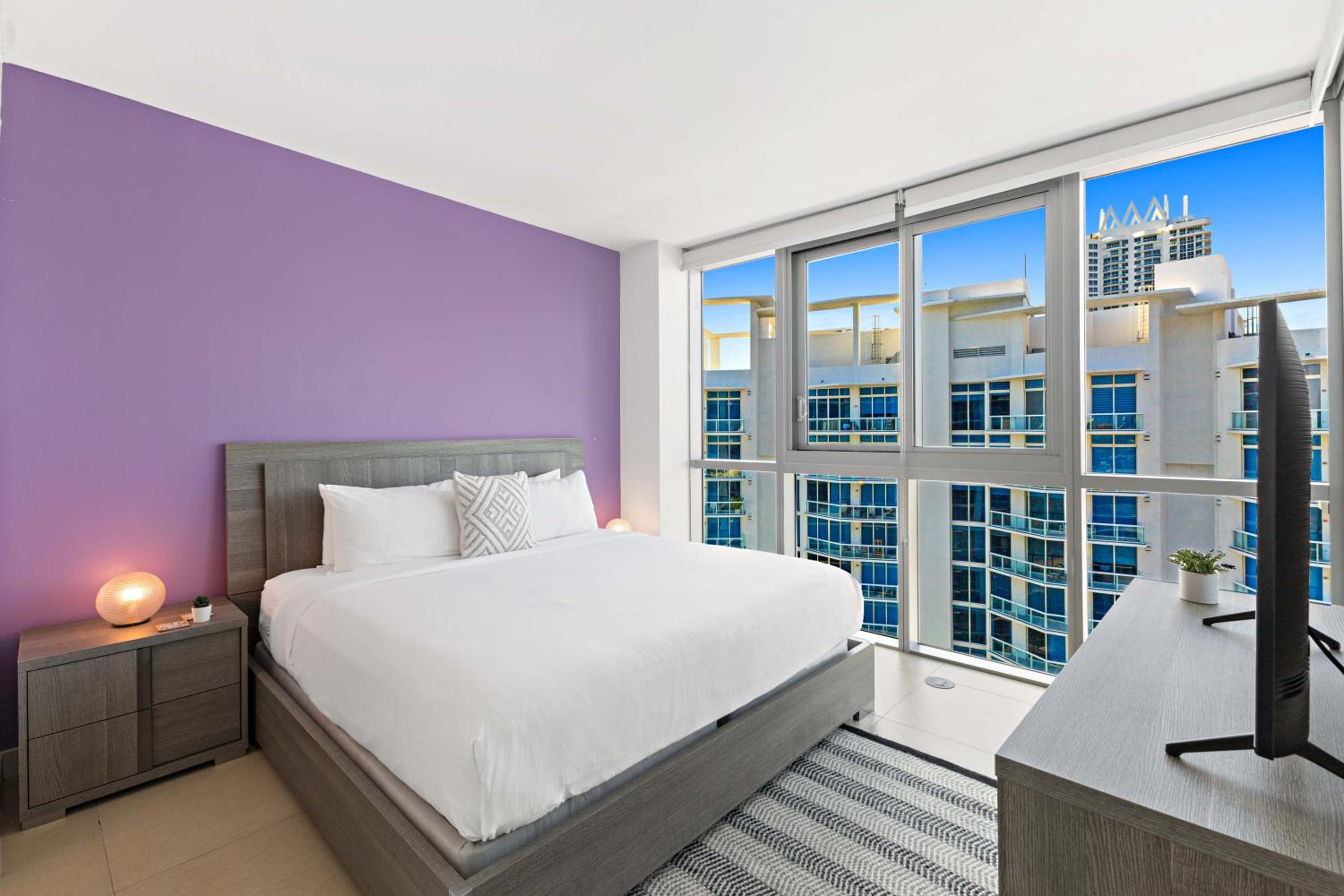Dharma Home Suites Miami Beach at Monte Carlo