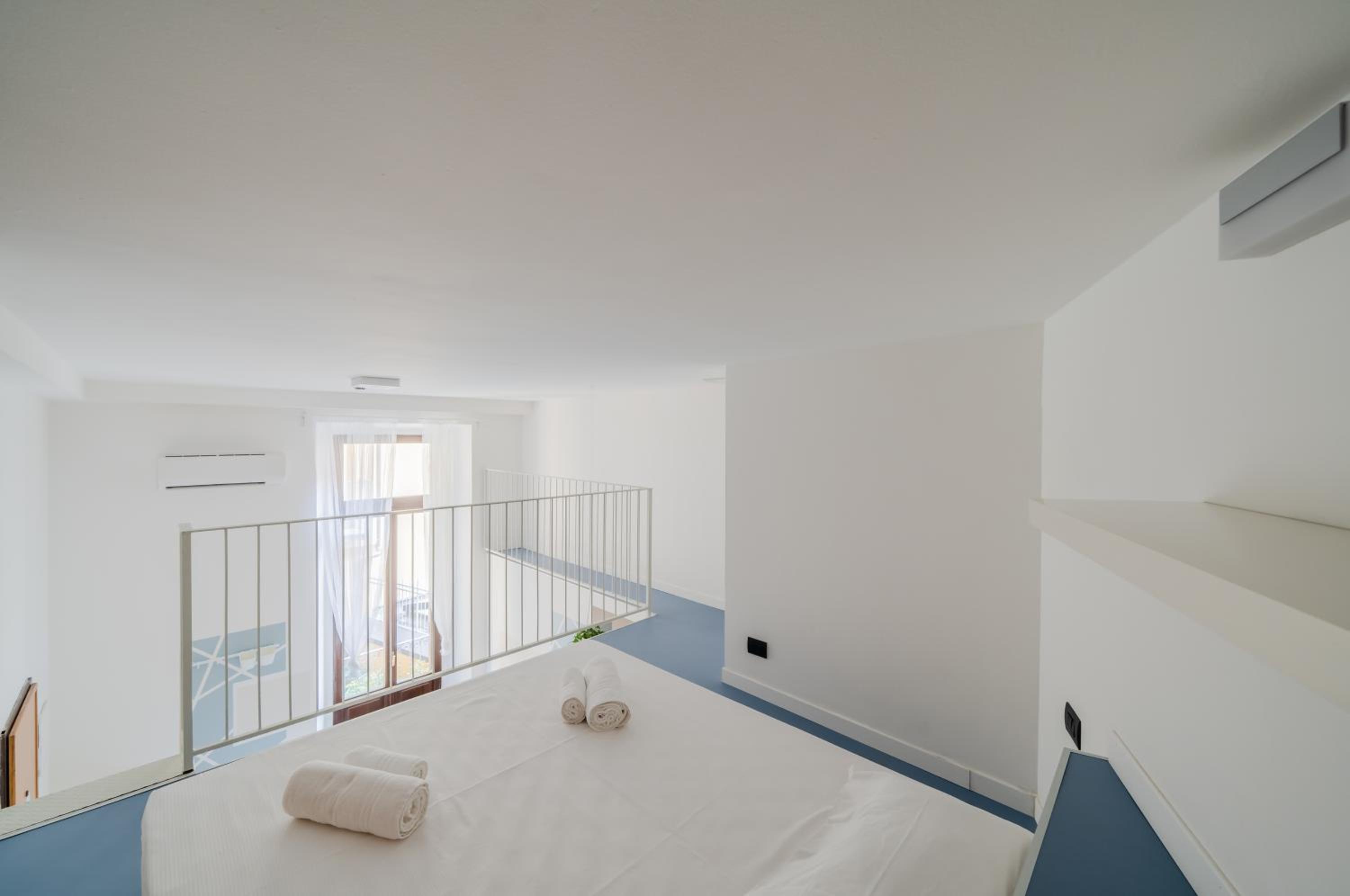 GuestHost - Milano Magenta Long Let Apts