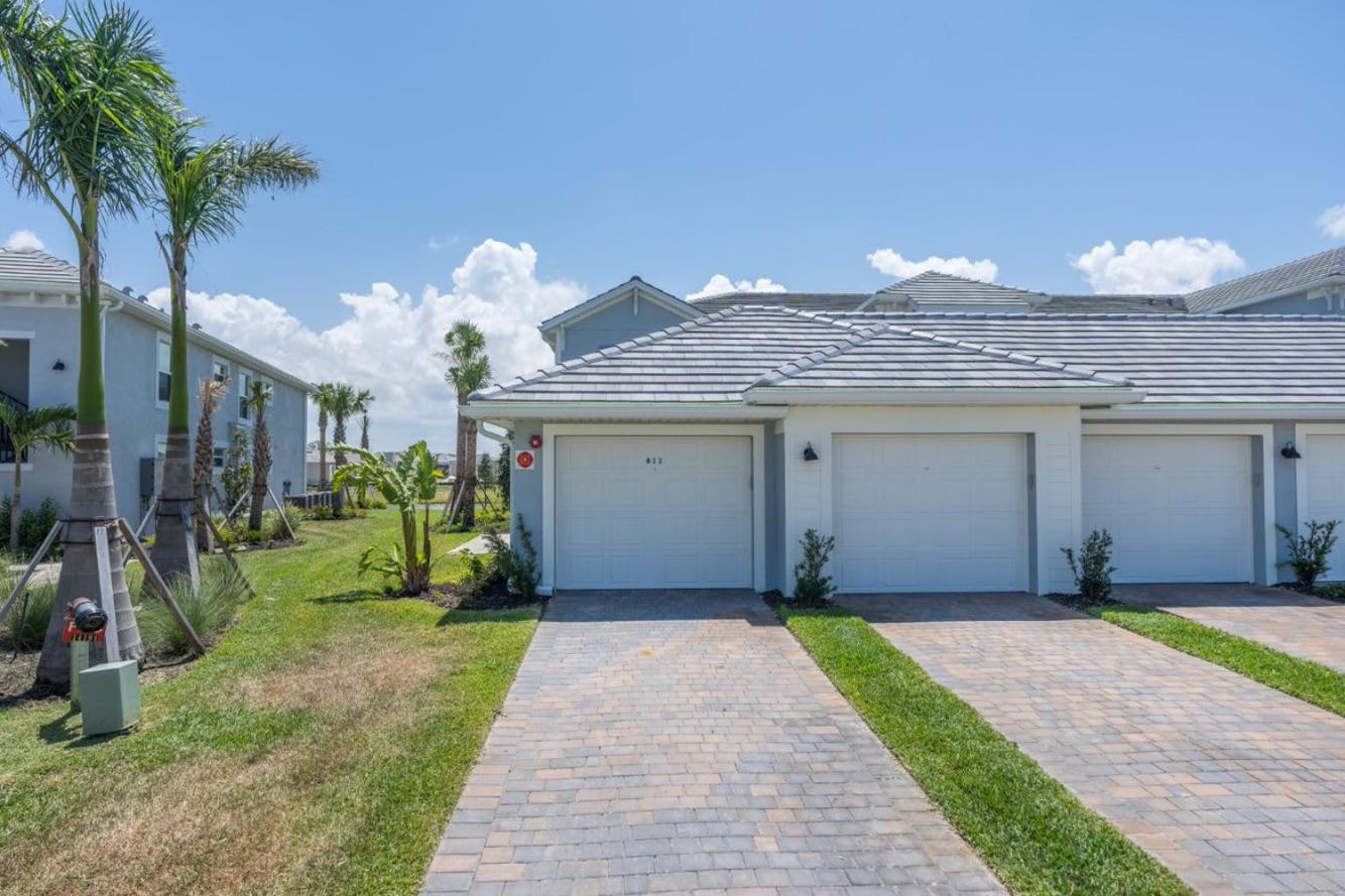 Beautiful veranda in Heritage Landing - Punta Gorda