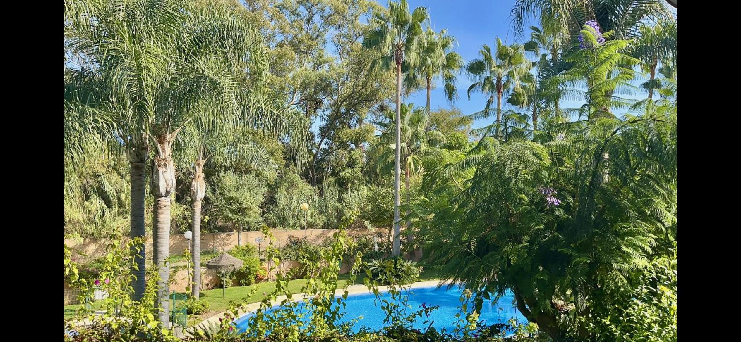 Beach apartment two bedrooms in Cabopino Marbella