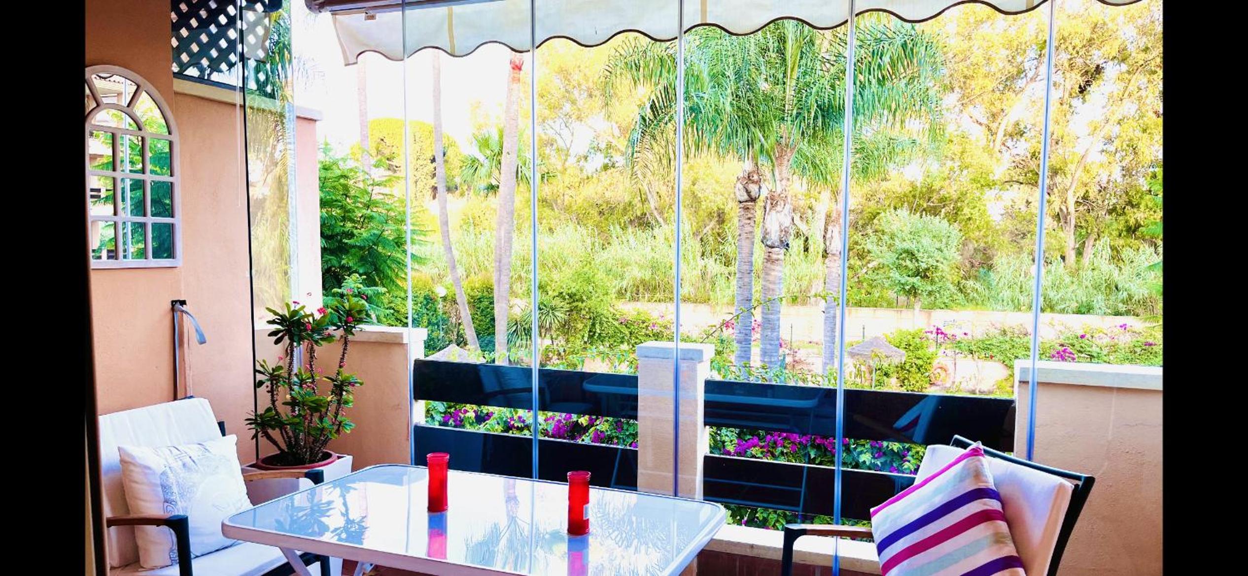 Beach apartment two bedrooms in Cabopino Marbella