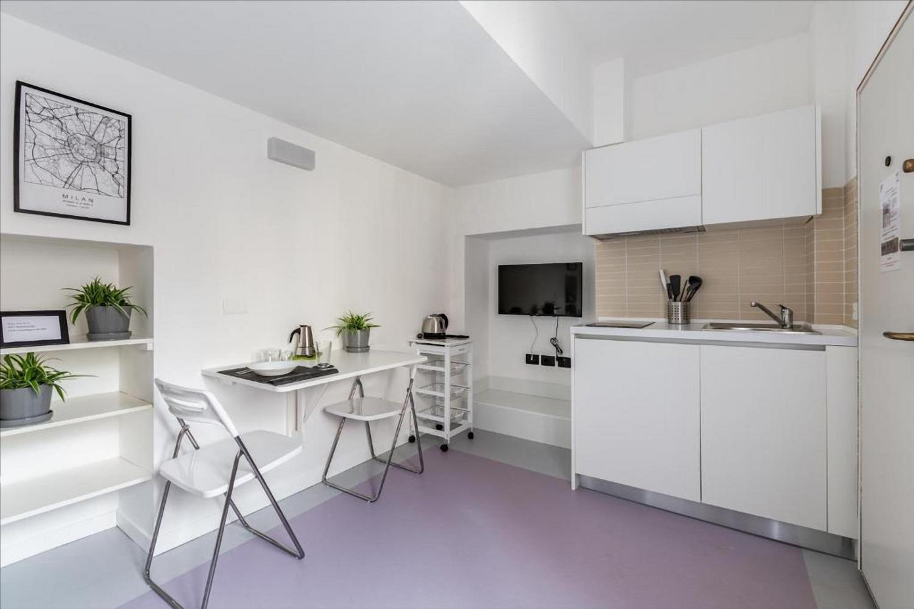 GuestHost - Milano Magenta Long Let Apts