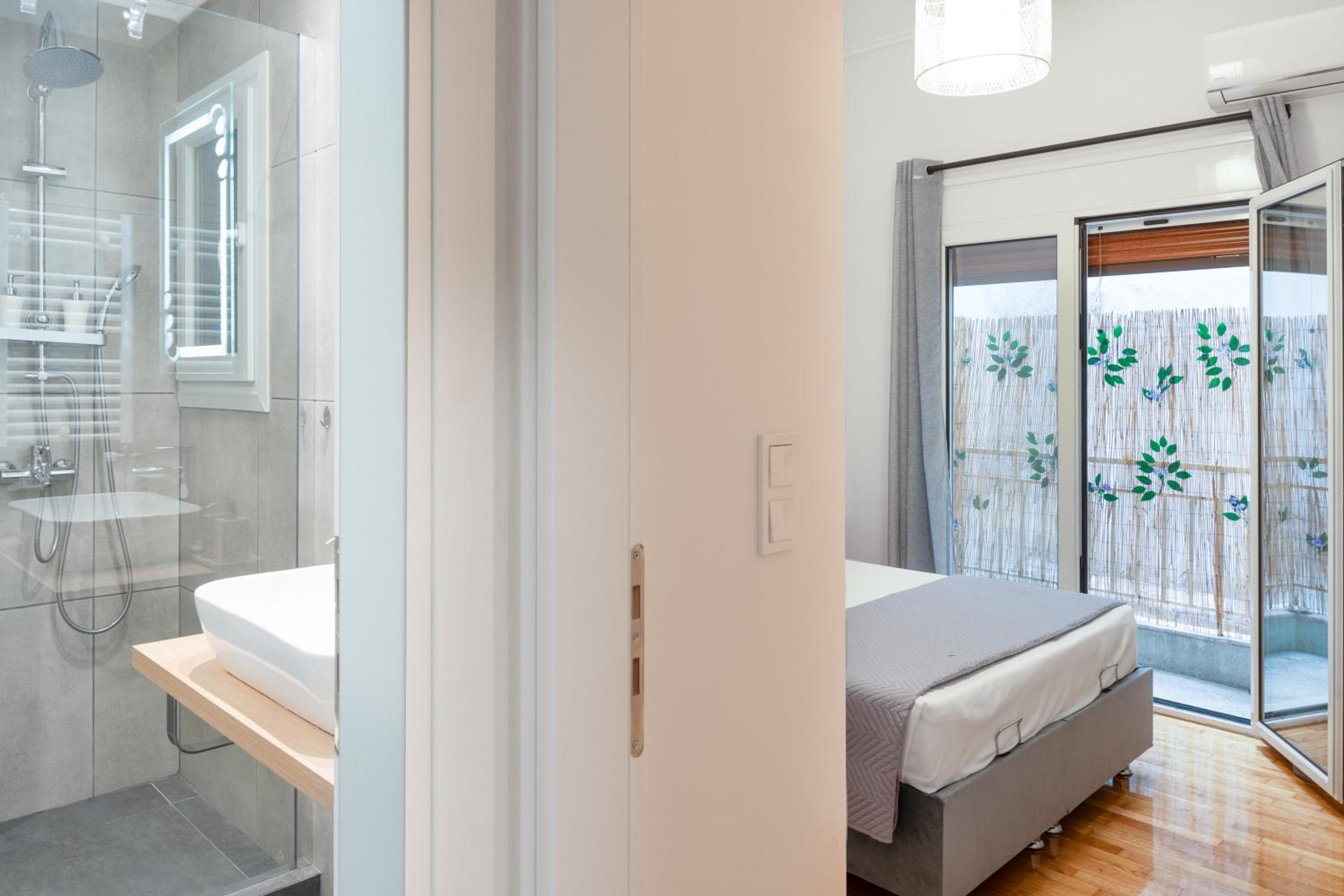 Nike s Katechaki photo 3