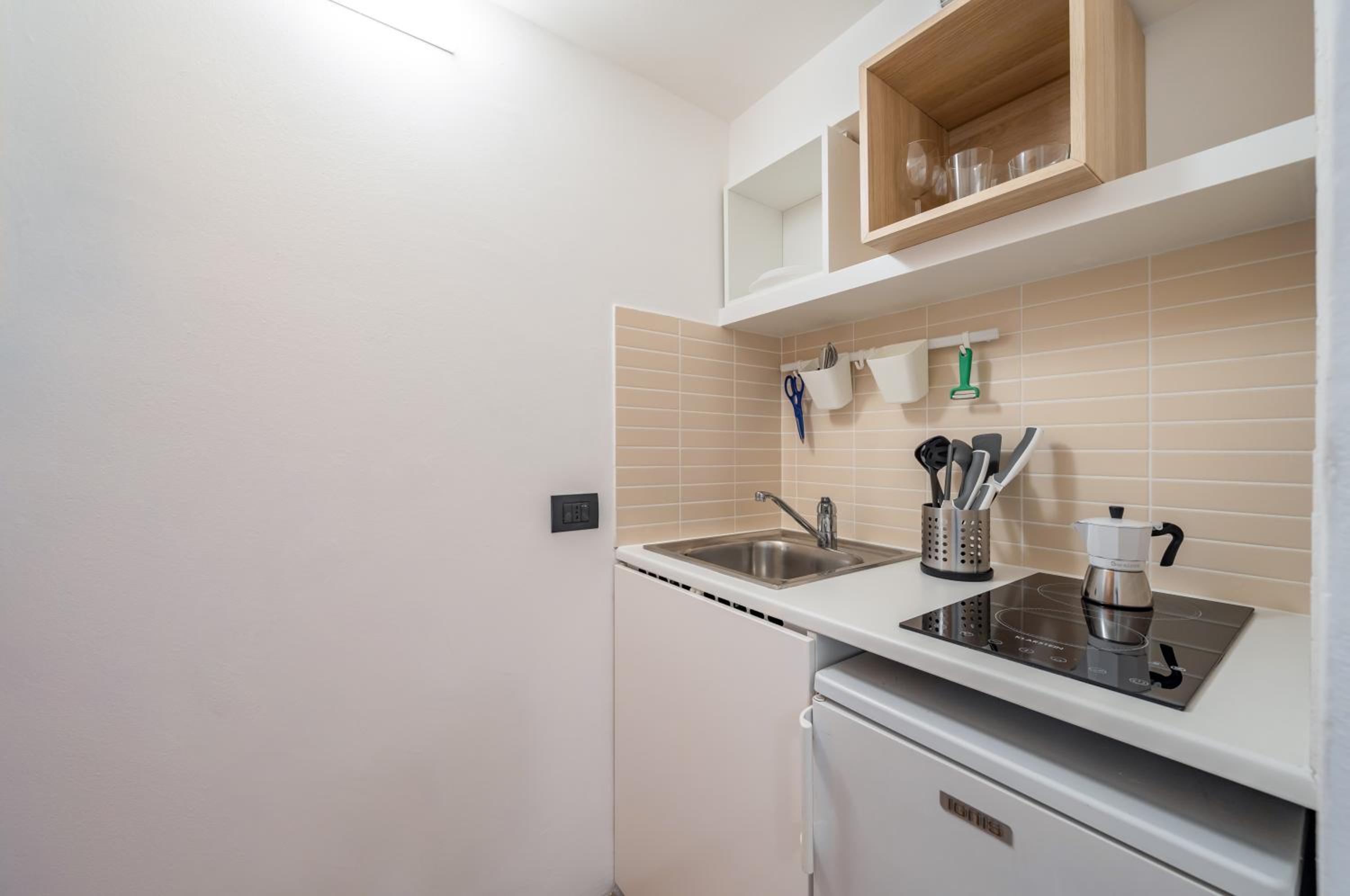 GuestHost - Milano Magenta Long Let Apts