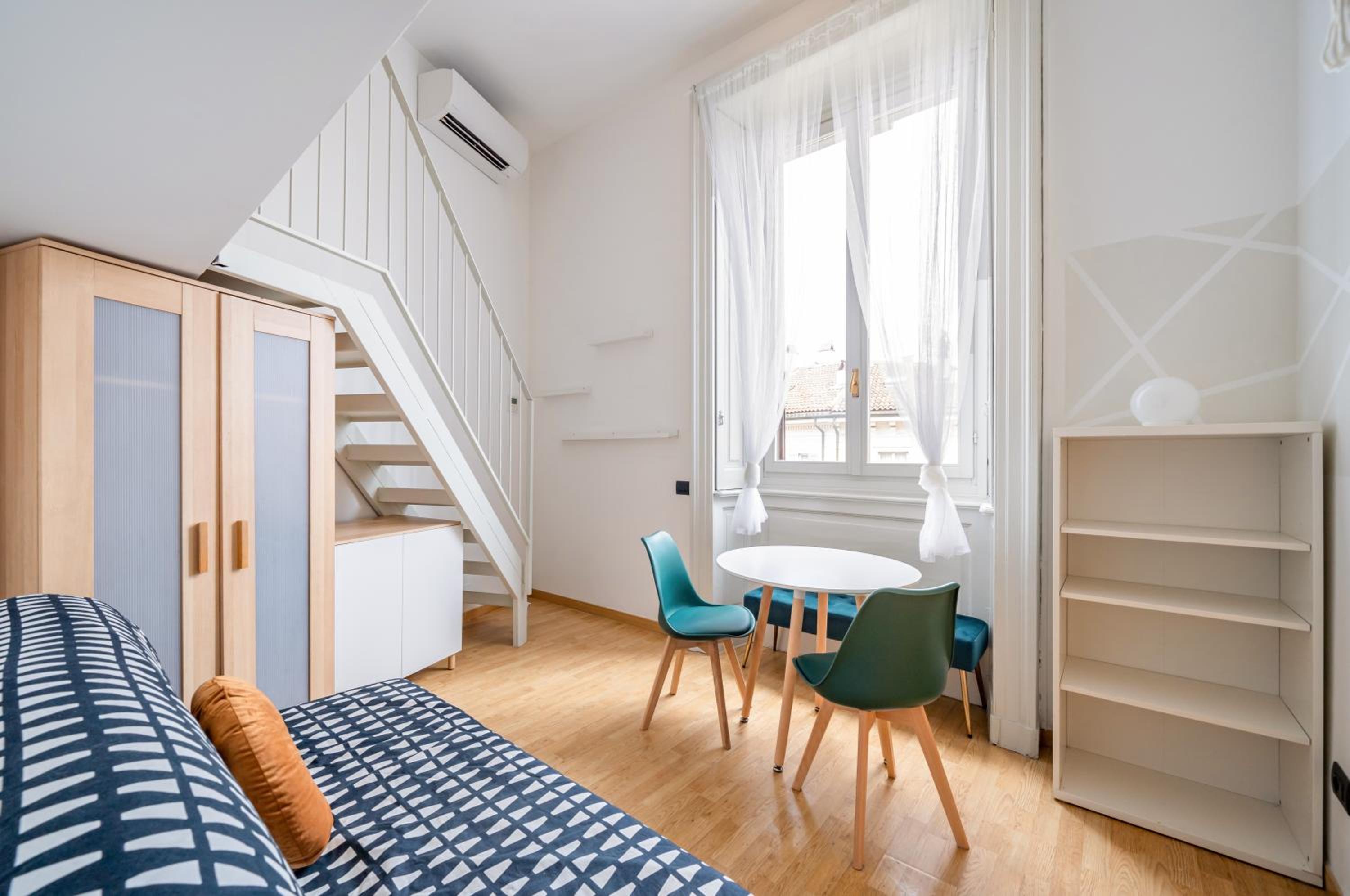GuestHost - Milano Magenta Long Let Apts