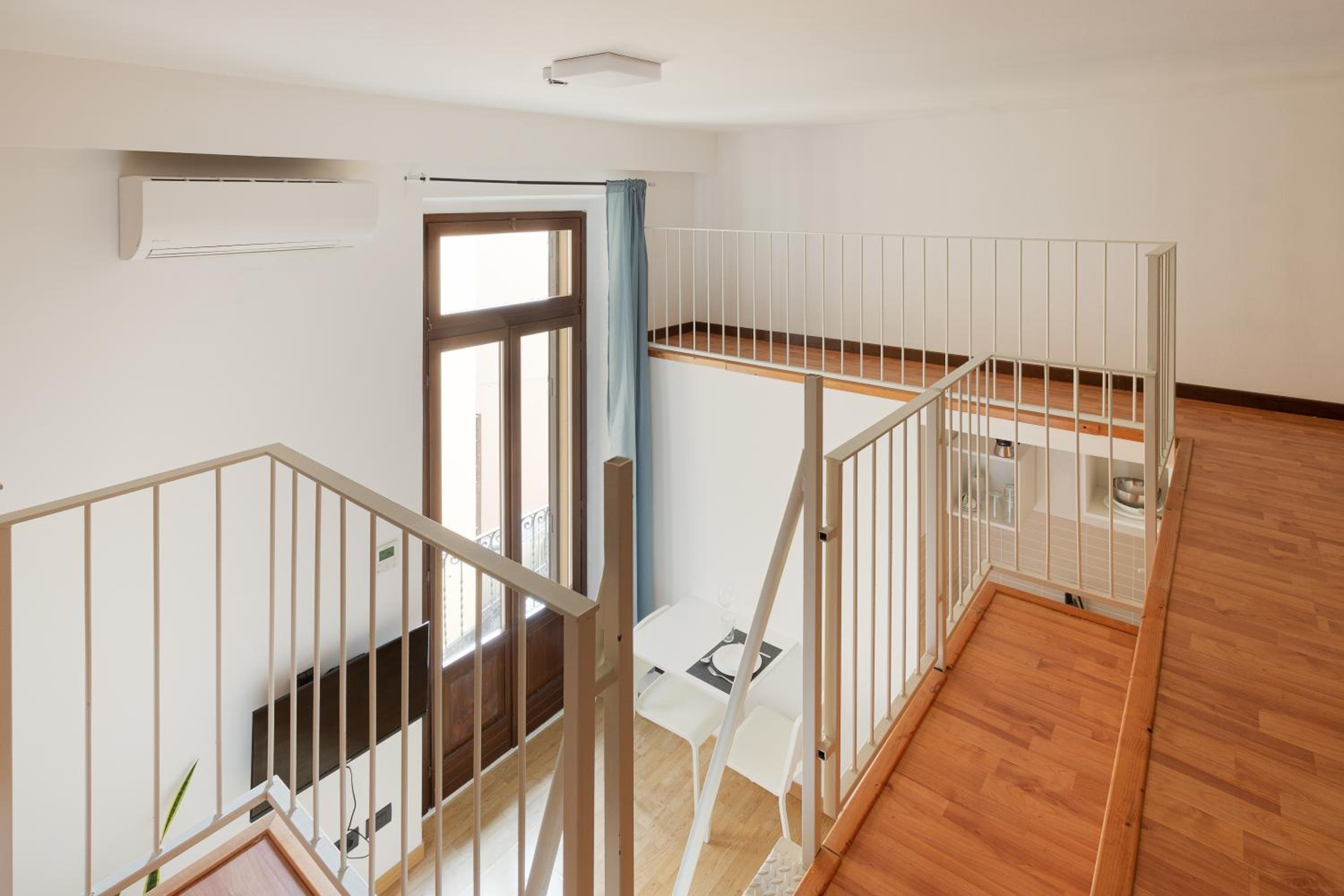 GuestHost - Milano Magenta Long Let Apts