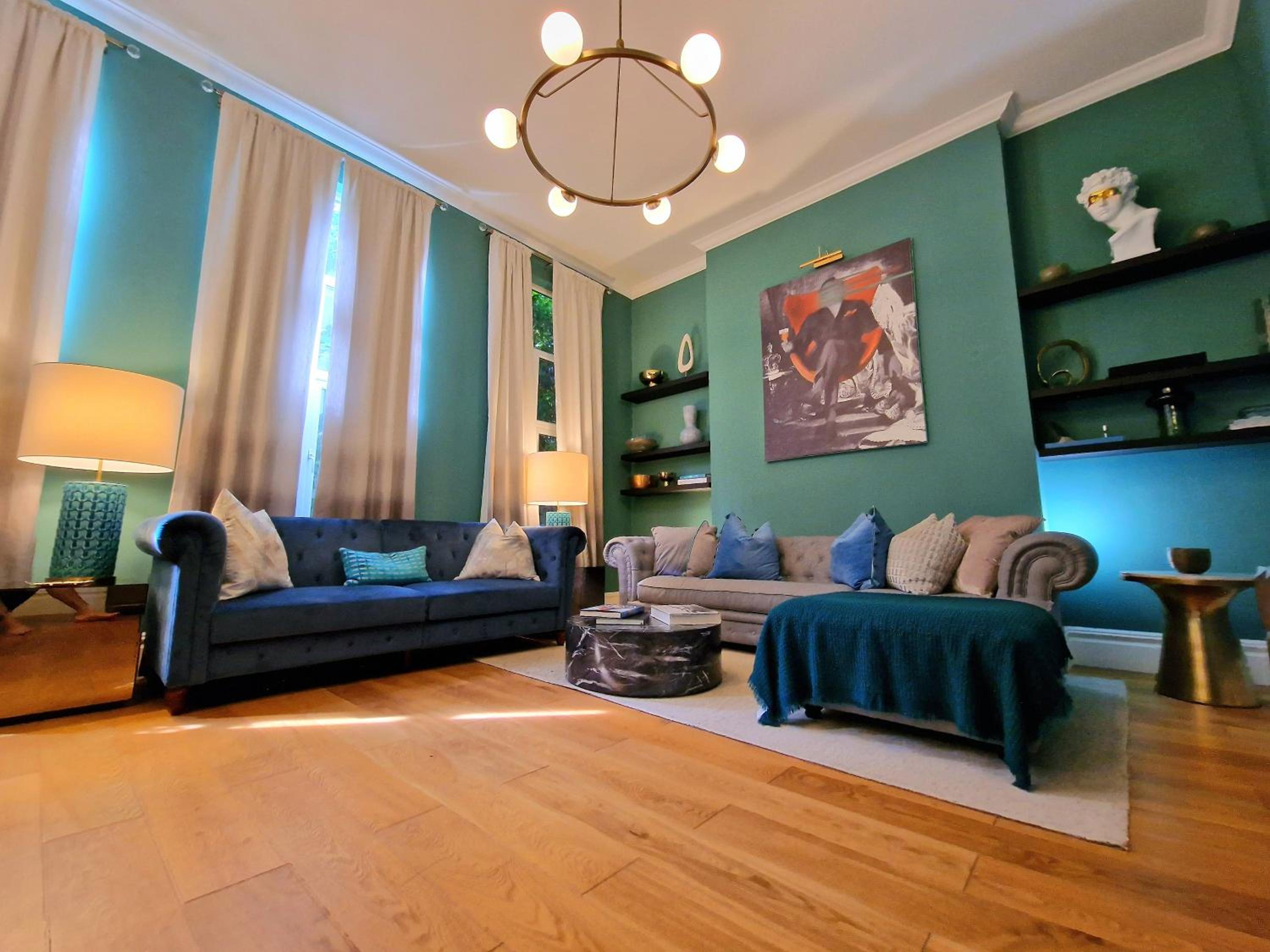 Stunning Hyde Park Home, Ground Floor Maisonette, Duplex, near Tube Metro Stations
