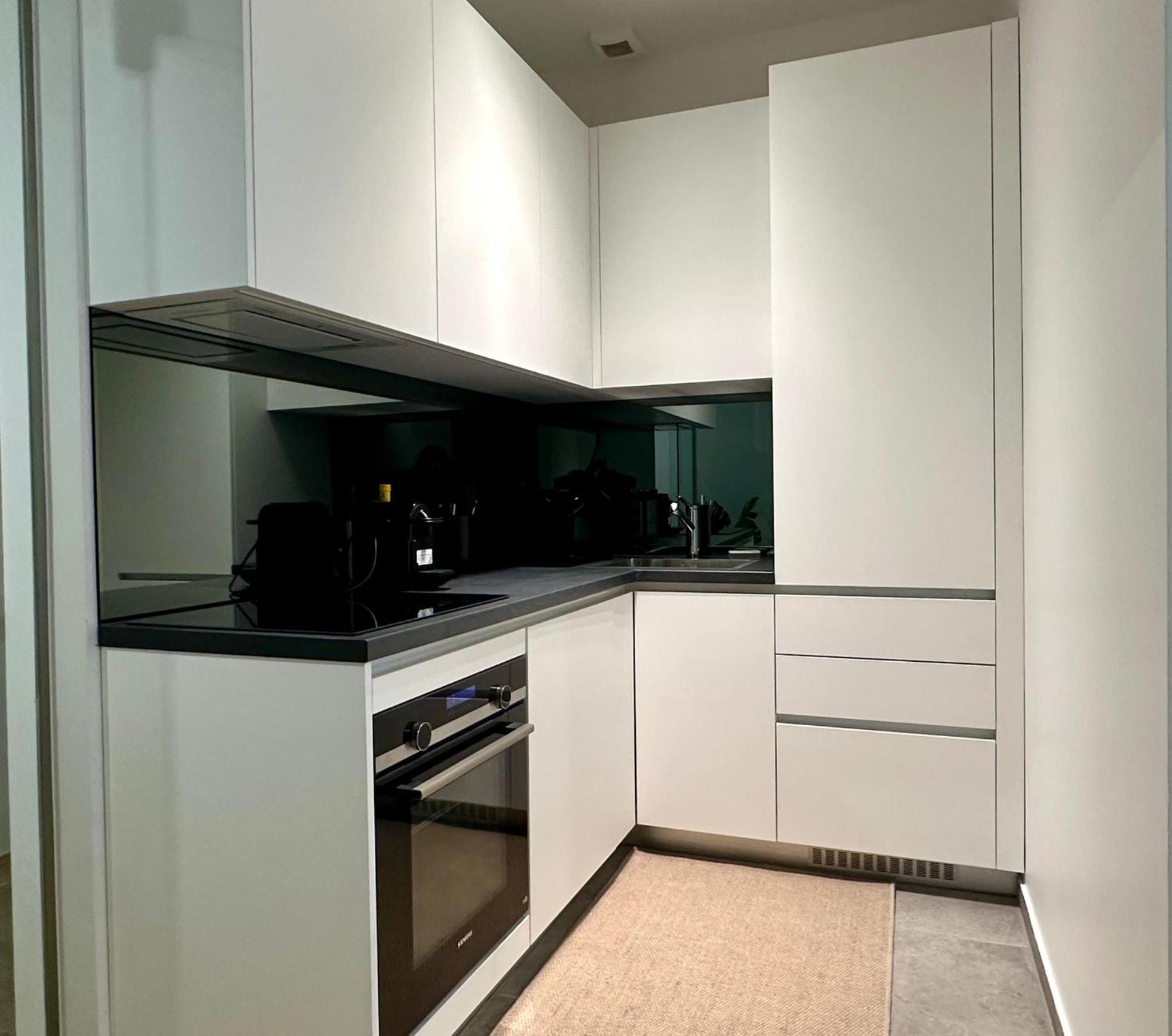 Designer Apartment Near Main Station