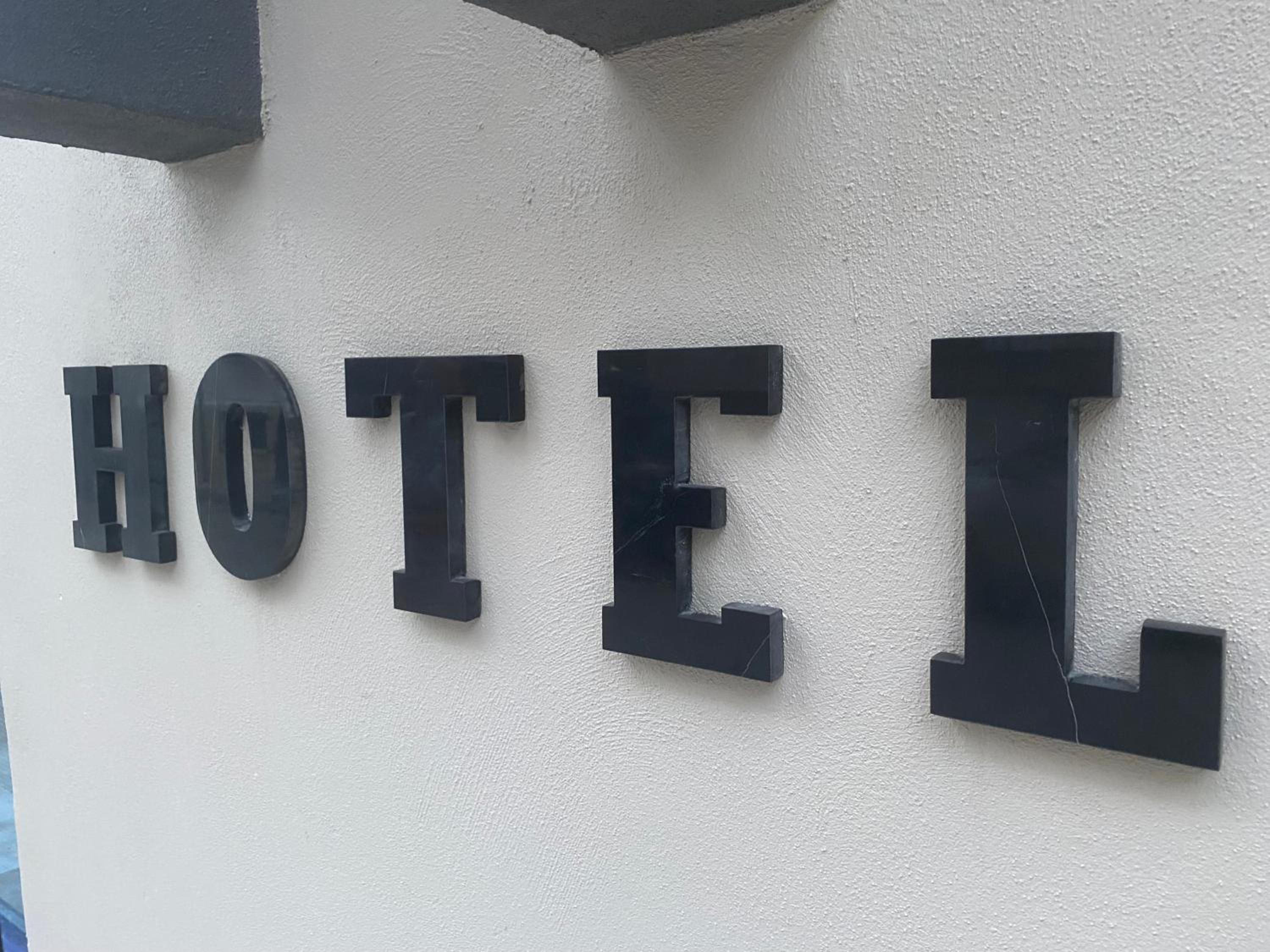 İn The Middle Otel - Image 106