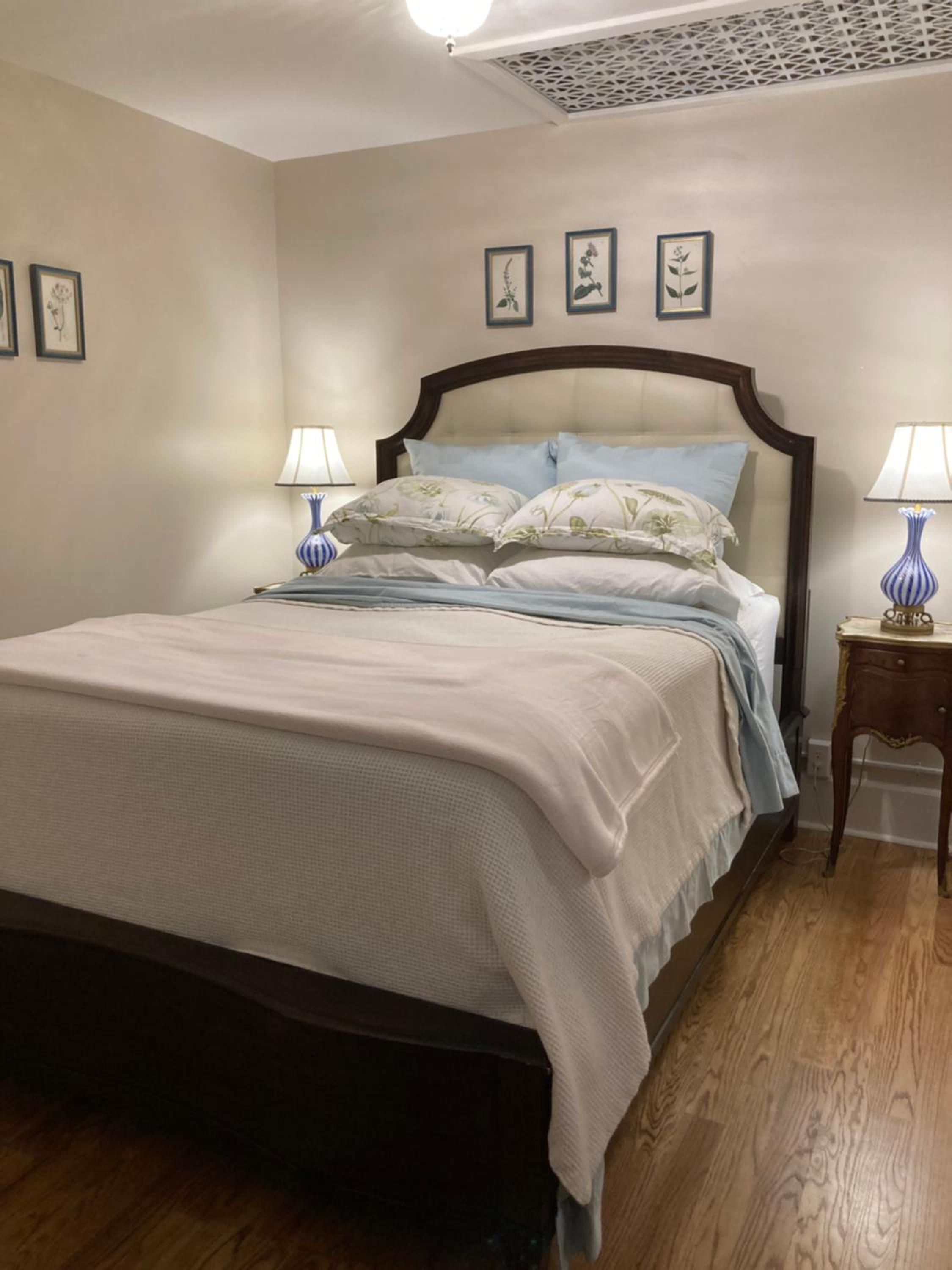 Pineapple House, Cozy Garden Apartment, City Center! Marble-Tiled Bathroom! FREE parking! view 4