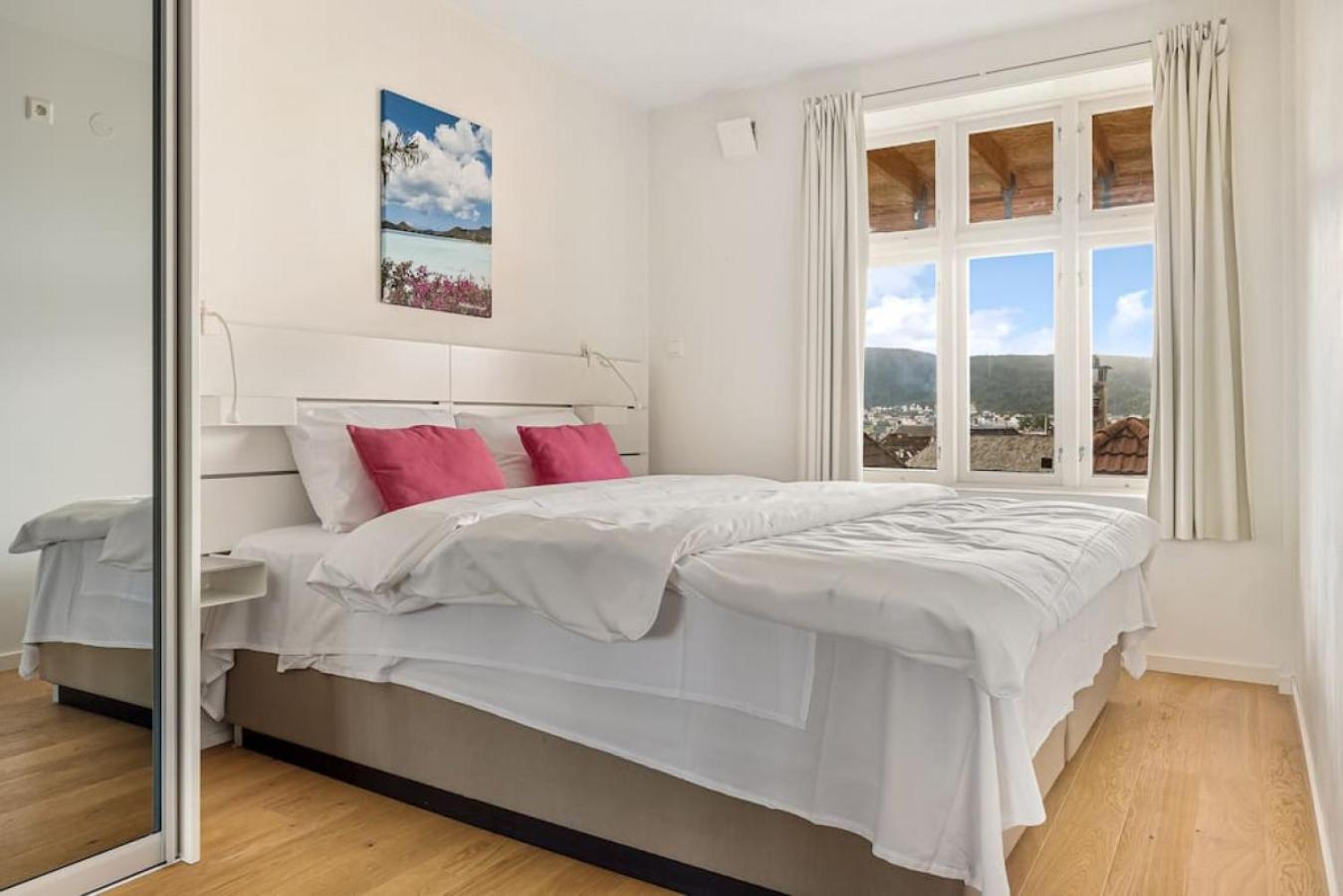 Dinbnb Homes I Panorama View 600m From Bryggen view 4