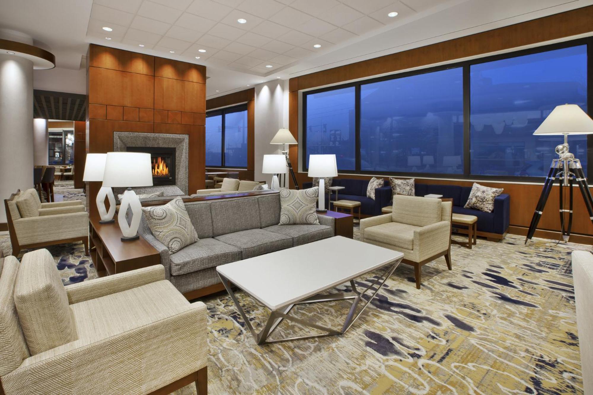 Portland Vacations - Hilton Garden Inn Portland Downtown Waterfront - Property Image 1