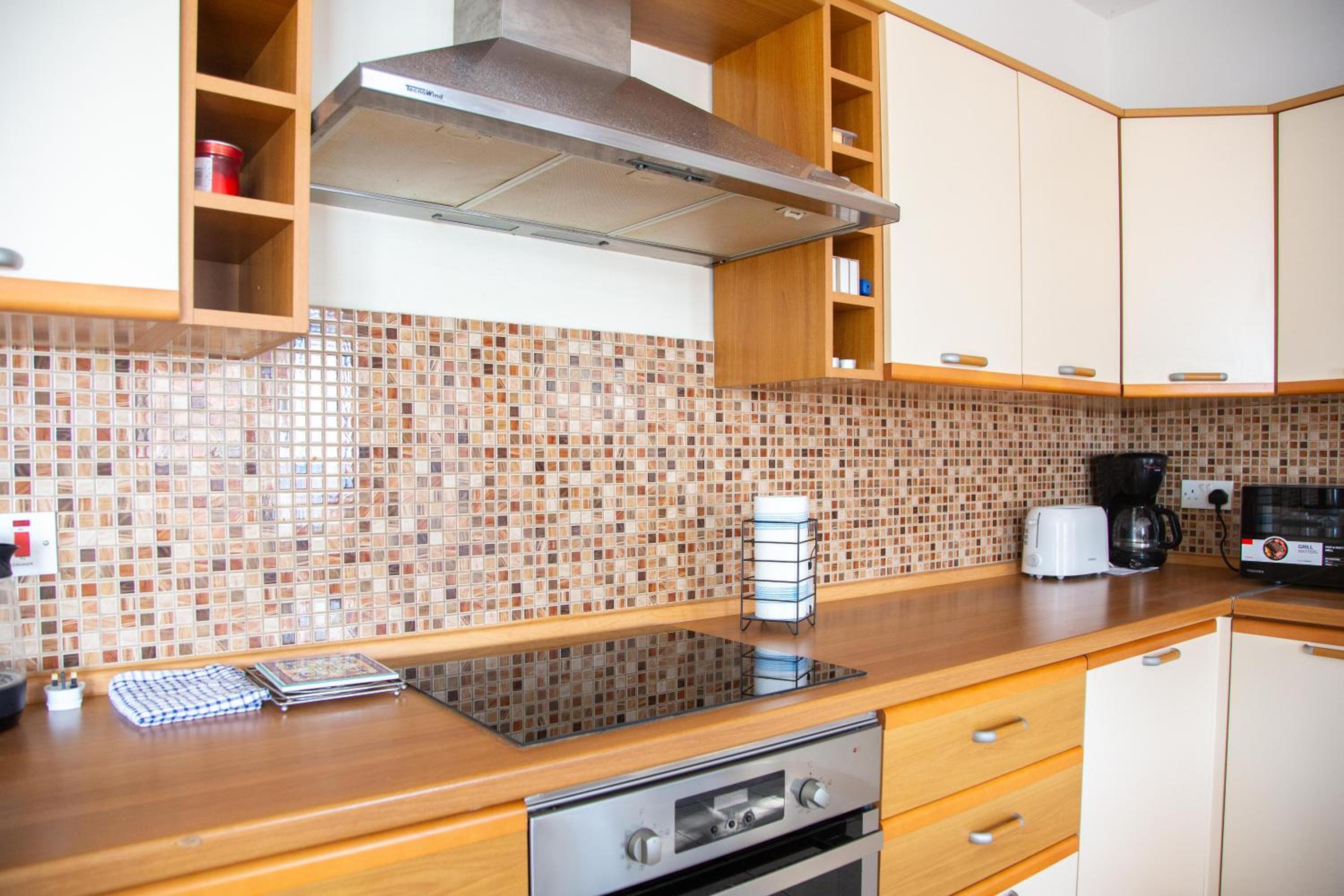 2BD Cosy Apartment with Spacious Balcony - Close to Bugibba Beach photo 2