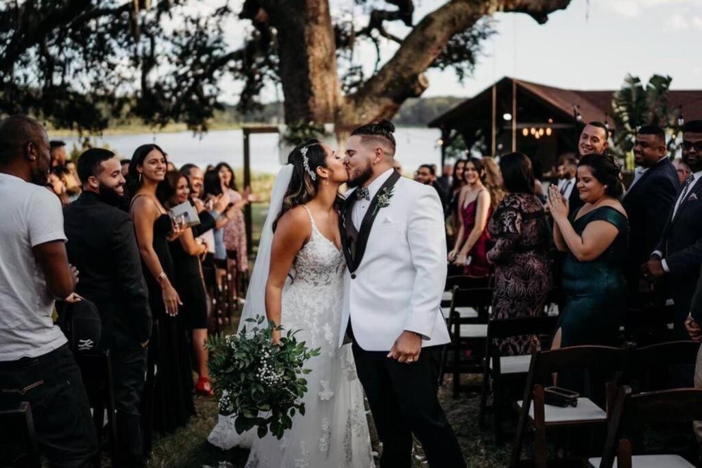 4,800 sf Estate Pool Lake Weddings and Events