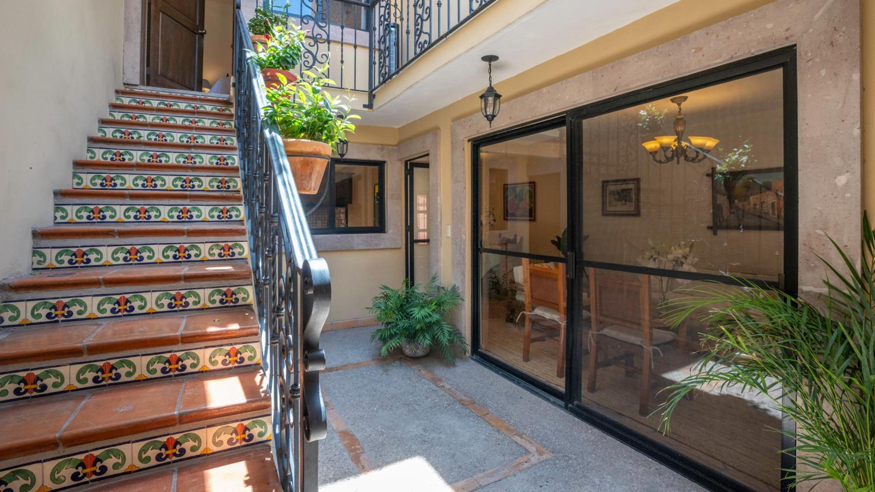 Centro 2BR, Rooftop Terrace, Walk to Parroquia view 4