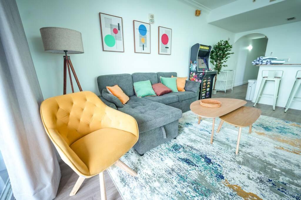 lounge