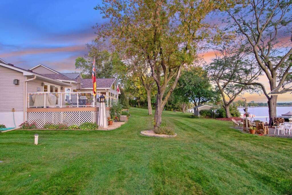 Lakefront Family Retreat view 4