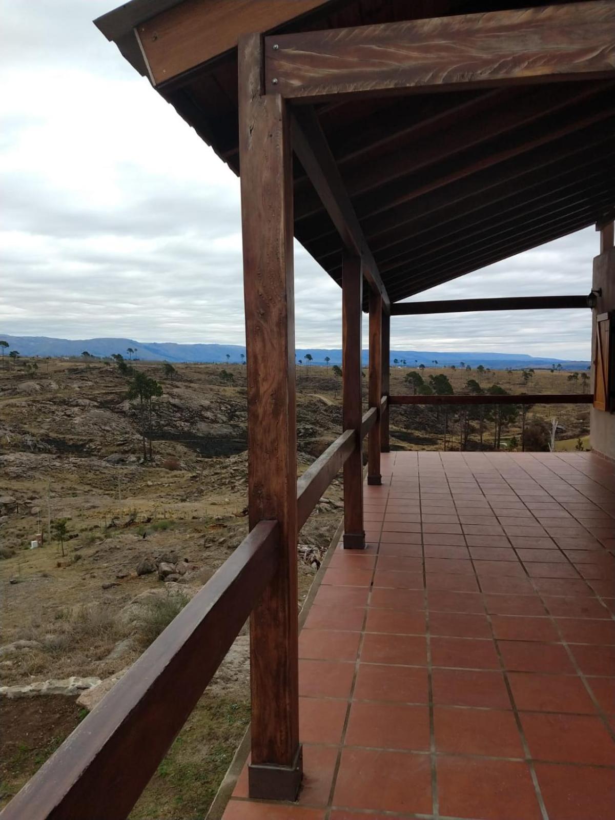 Cabañas Casa Flor Yacanto