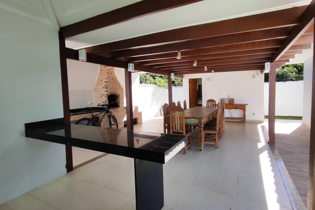 Casa 3 suítes, piscina e area gourmet em Búzios