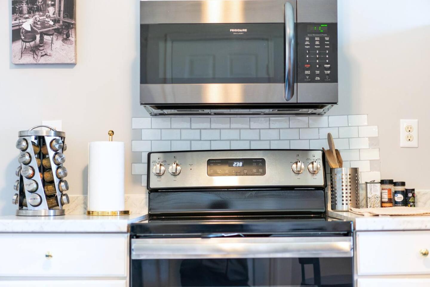 Renovated 3 bedroom close to downtown!
