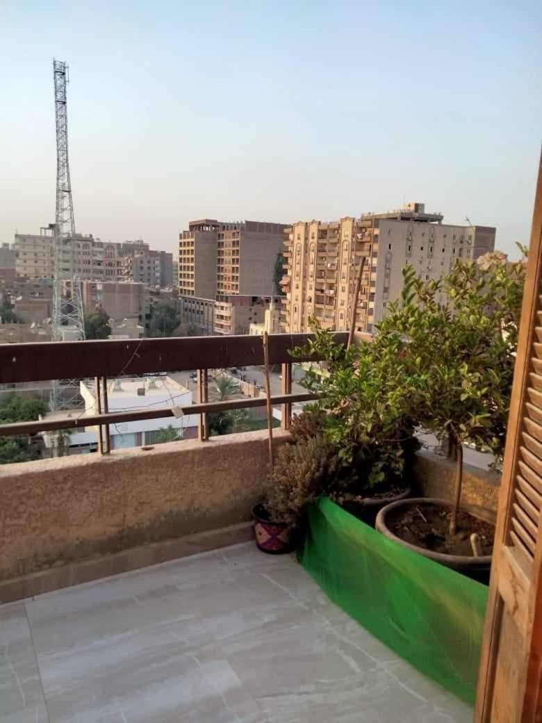 Fully furnished apartment views the Pyramids