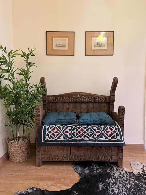 Vintage Vibrant Space !