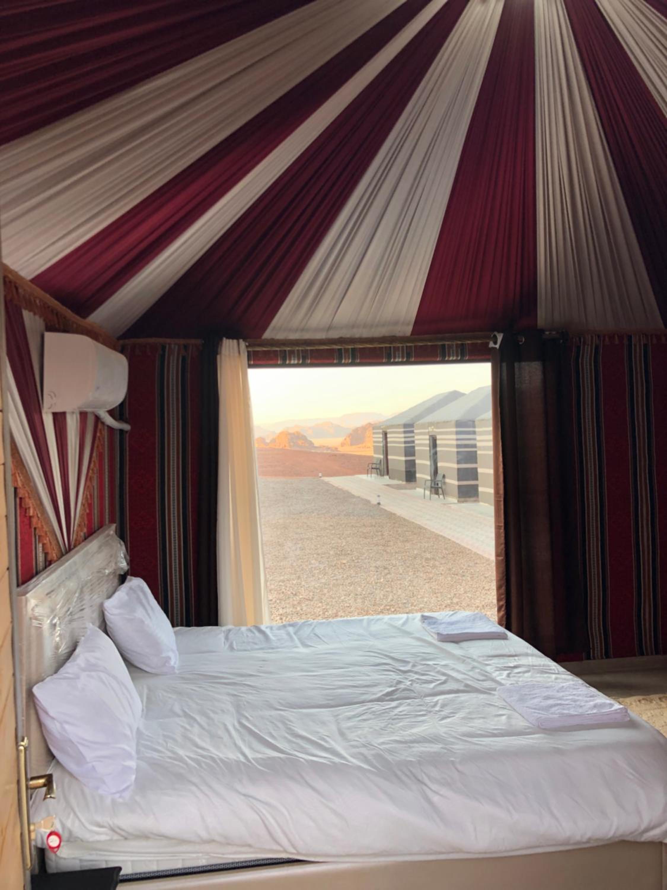 Rum omar camp
